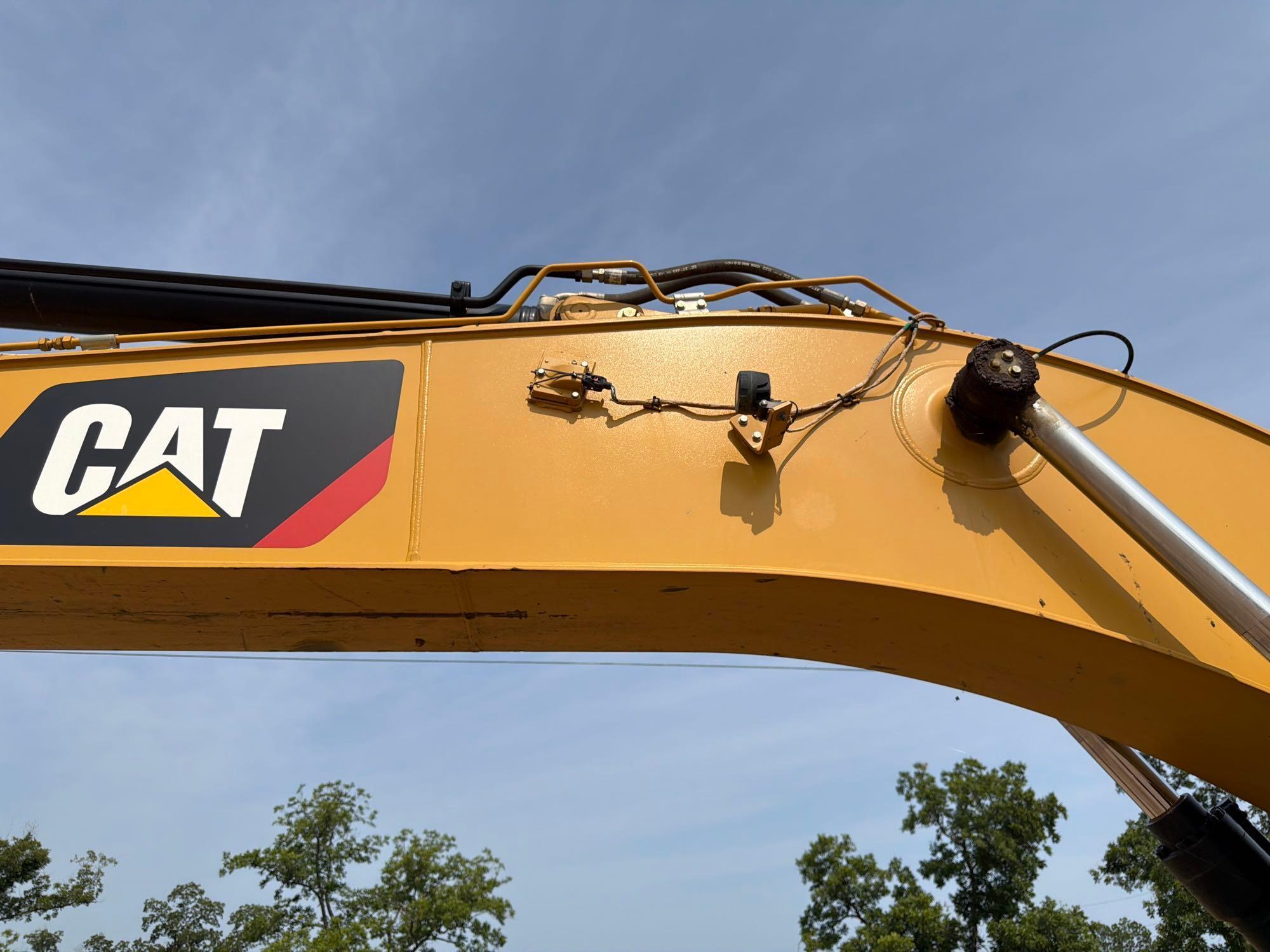 2019 Caterpillar 320