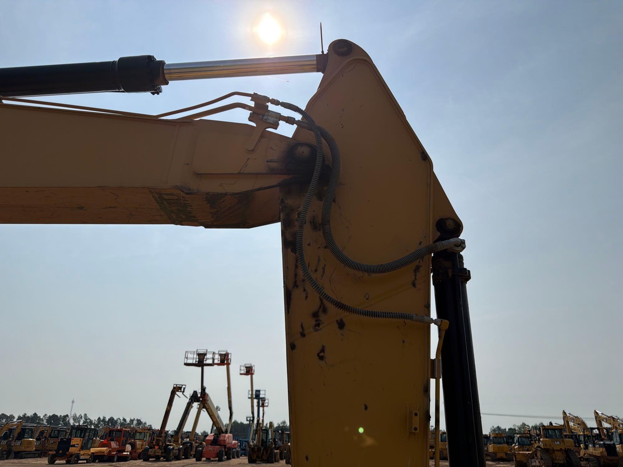 2019 Caterpillar 320