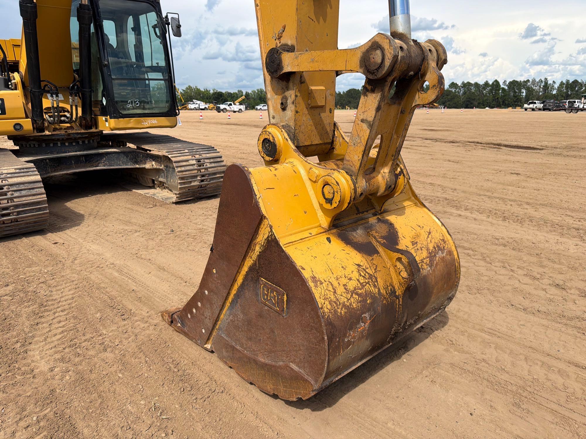 2019 Caterpillar 320