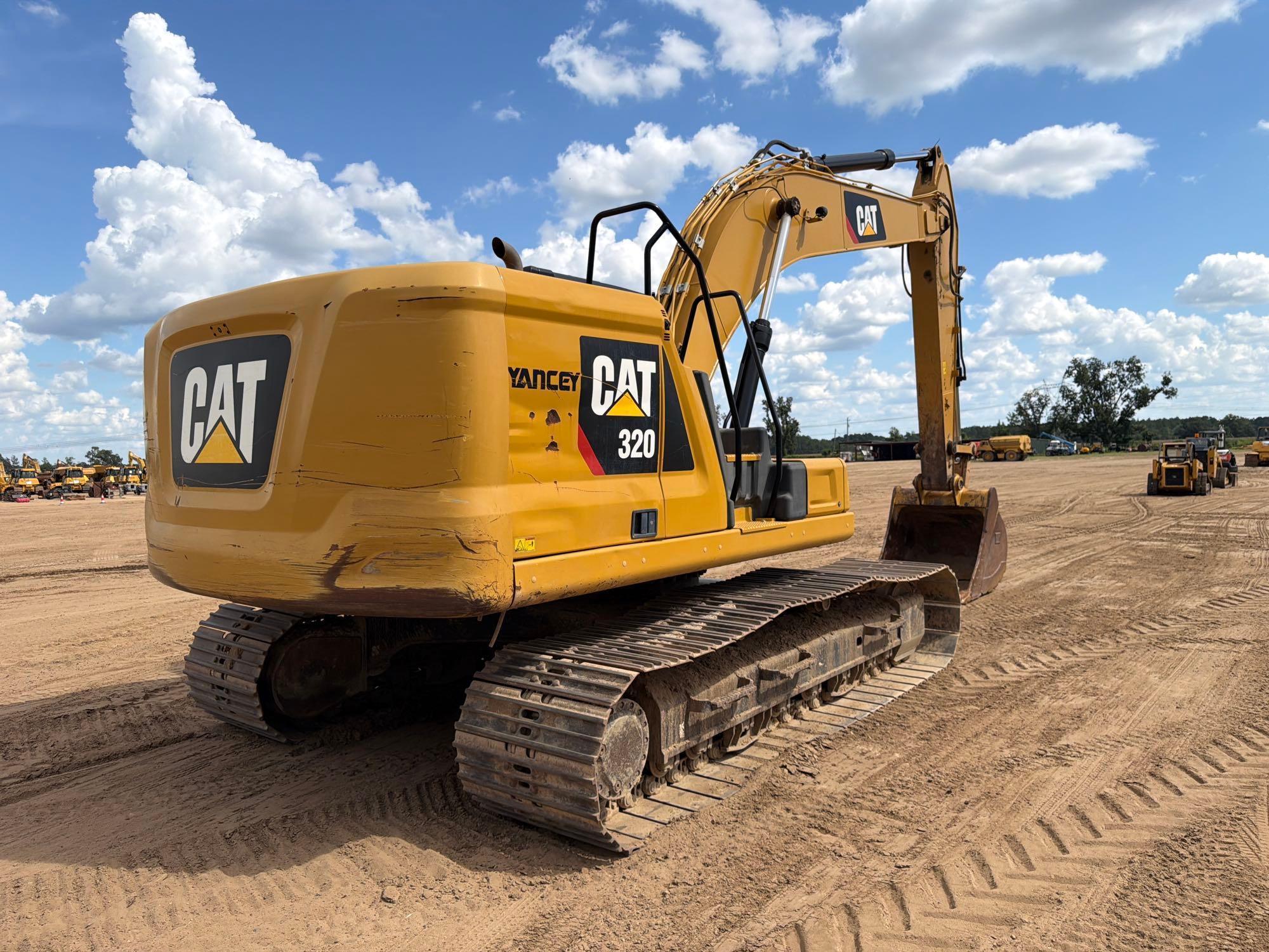 2019 Caterpillar 320