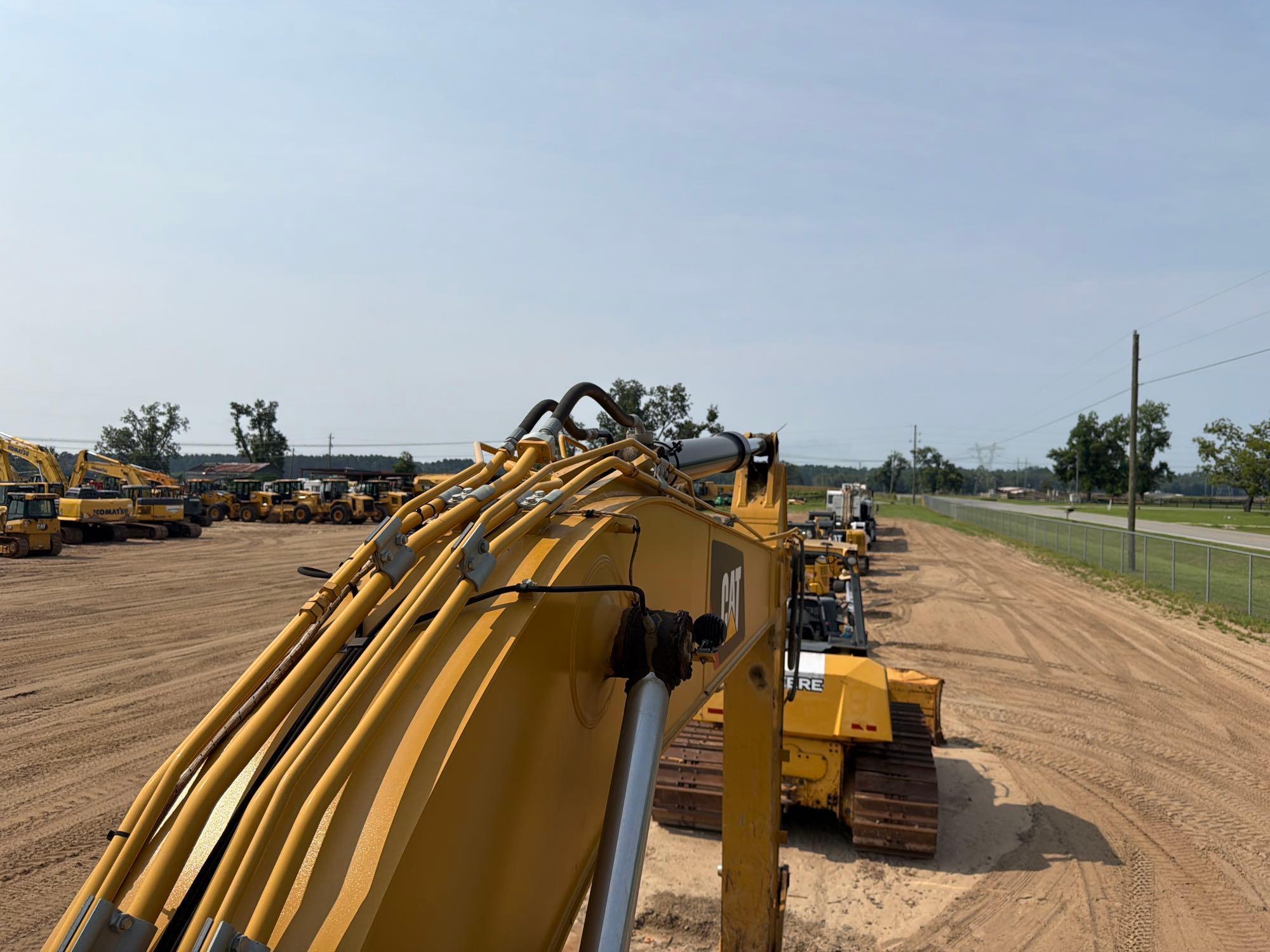2019 Caterpillar 320