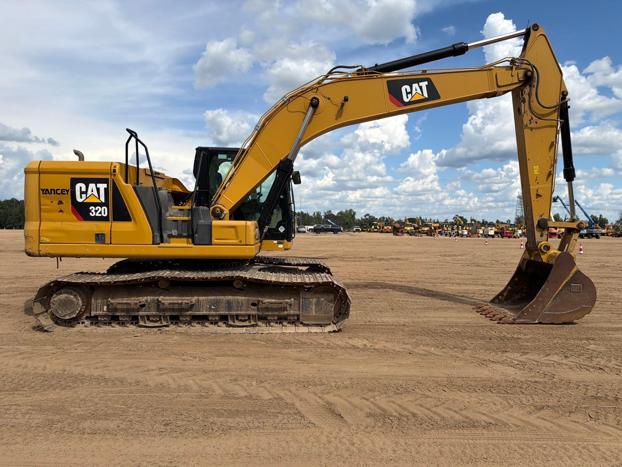 2019 Caterpillar 320