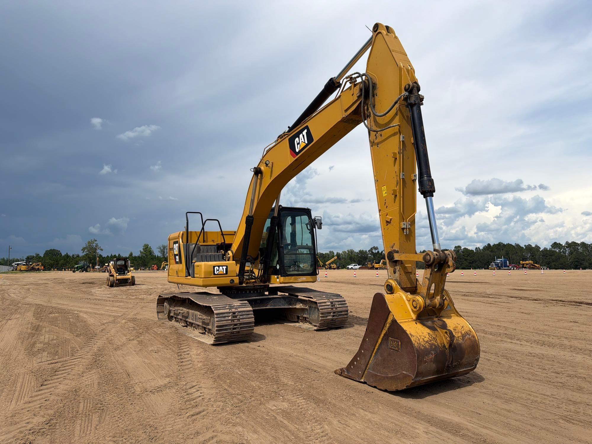 2019 Caterpillar 320
