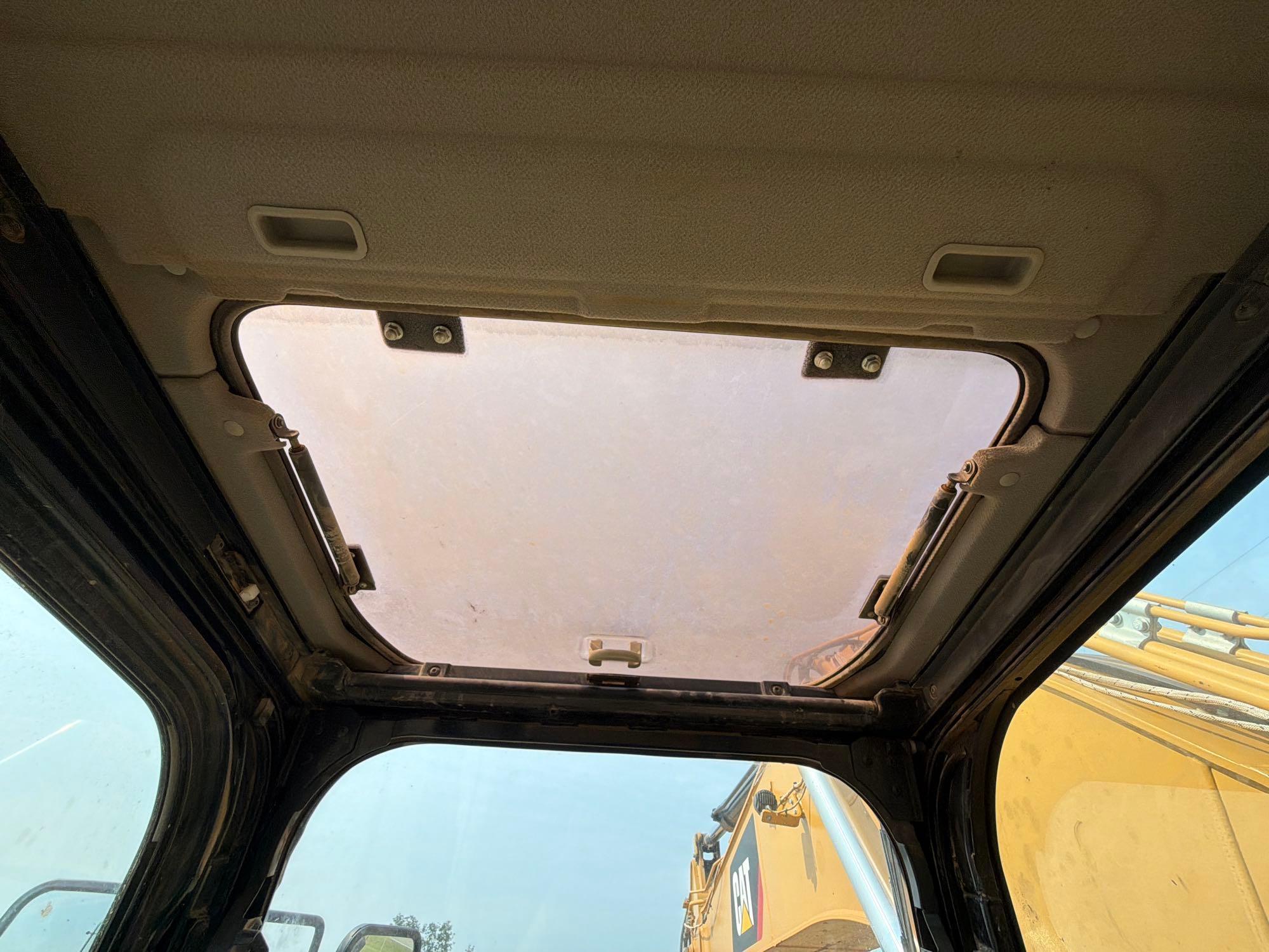 2019 Caterpillar 320