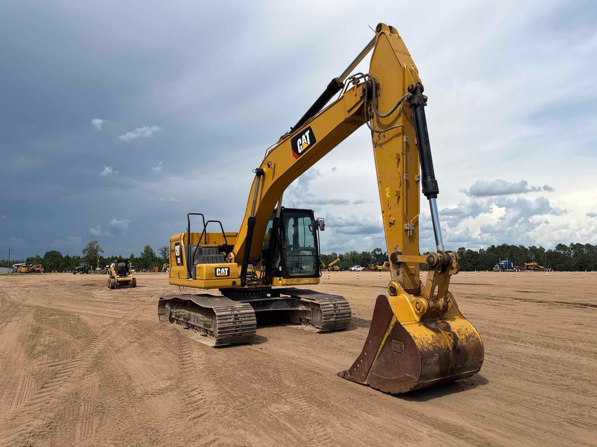 2019 Caterpillar 320