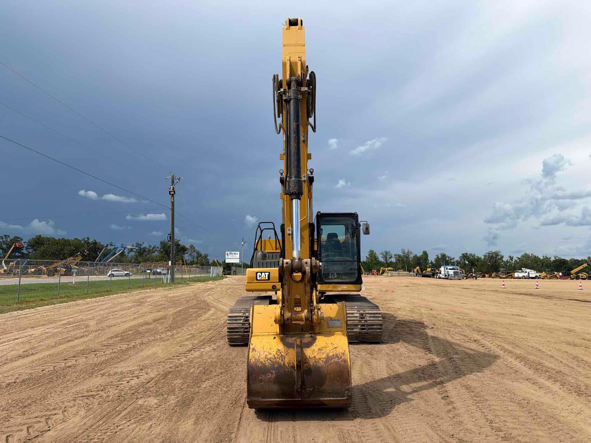 2019 Caterpillar 320