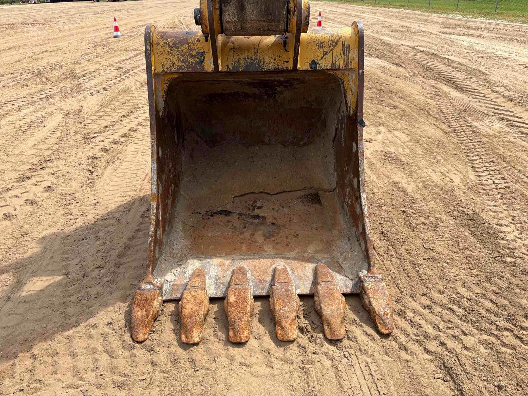 2019 Caterpillar 320