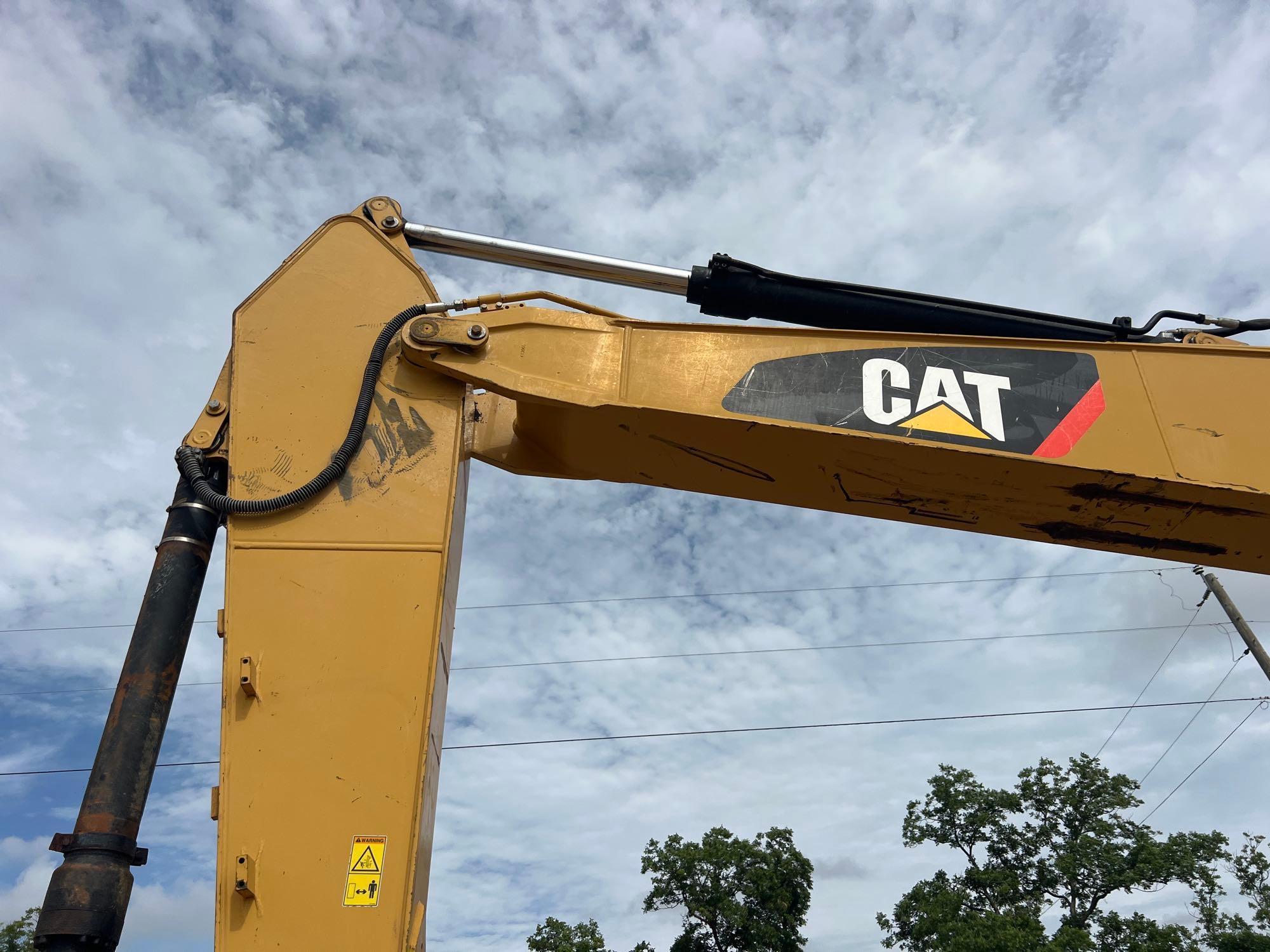 2011 Caterpillar 320DL