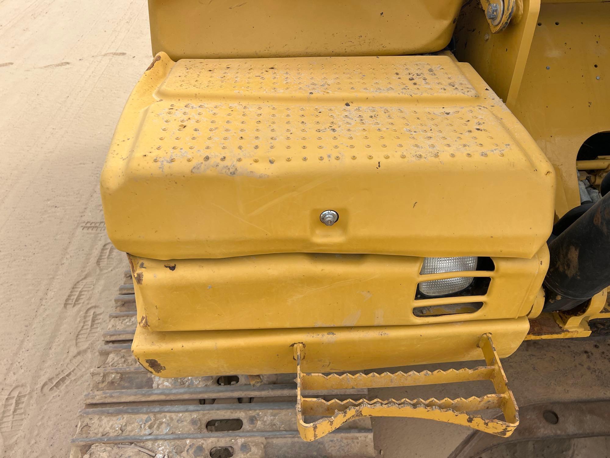 2011 Caterpillar 320DL