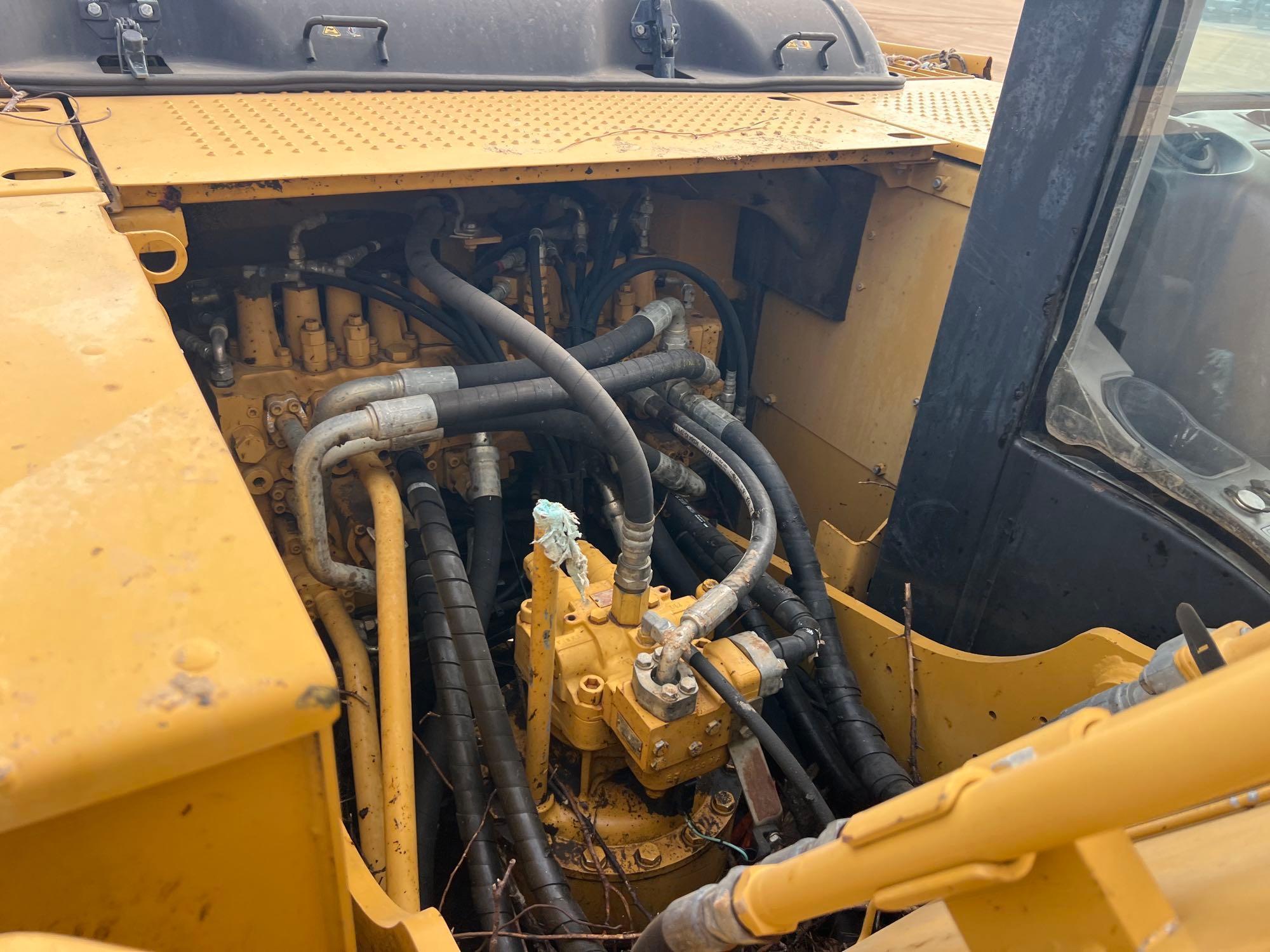 2011 Caterpillar 320DL