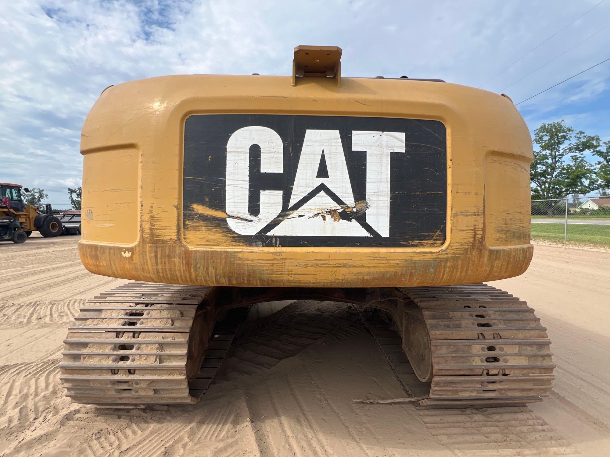 2011 Caterpillar 320DL