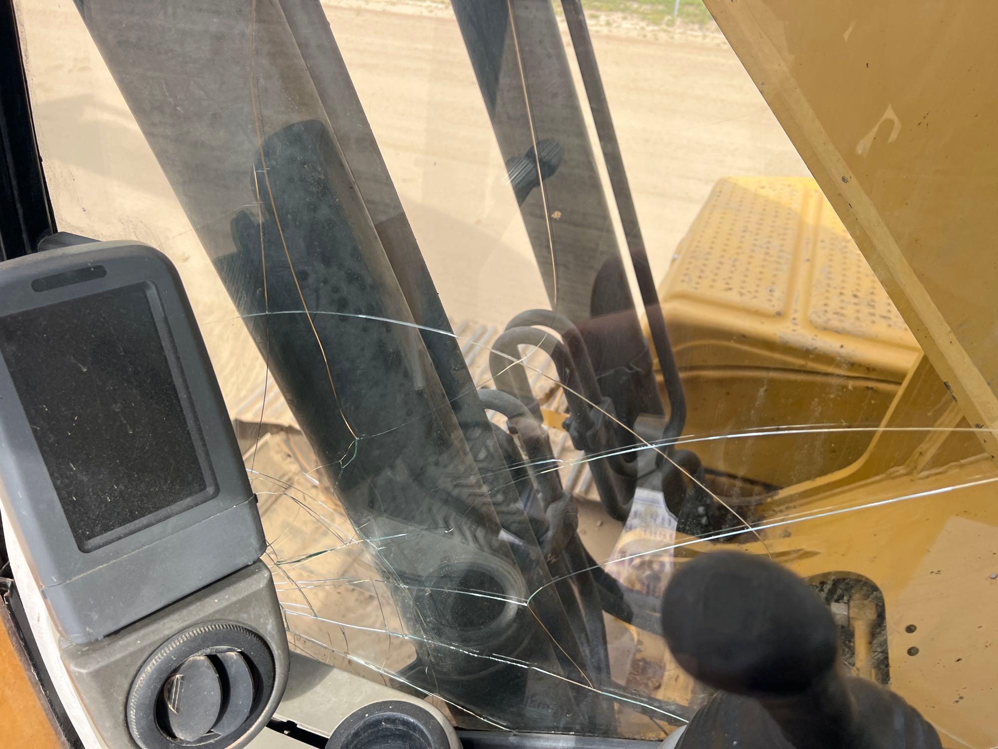 2011 Caterpillar 320DL