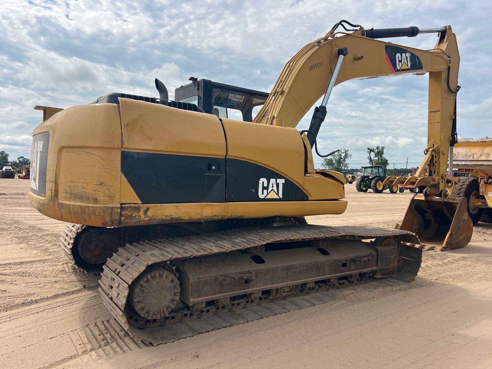 2011 Caterpillar 320DL