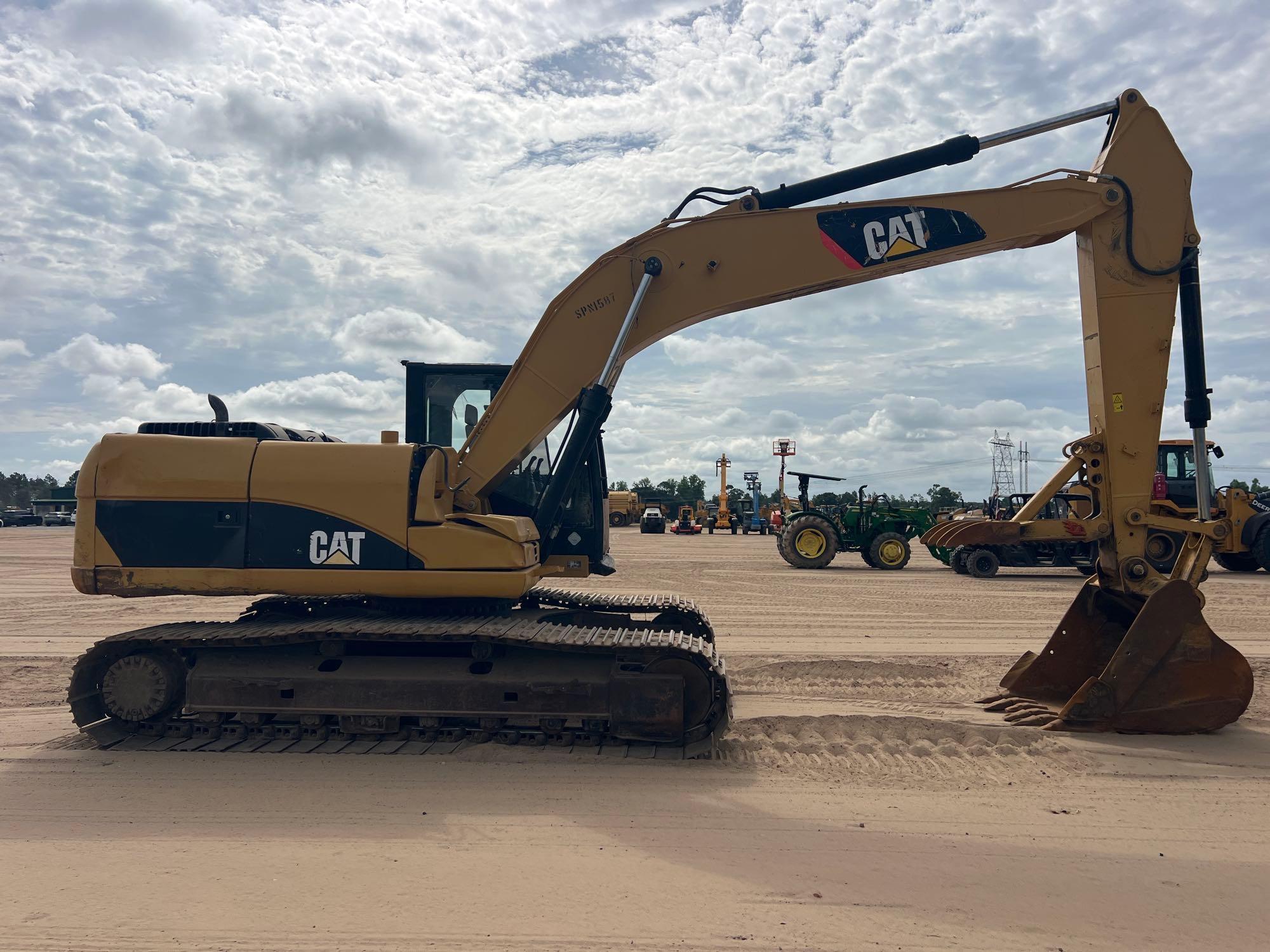 2011 Caterpillar 320DL