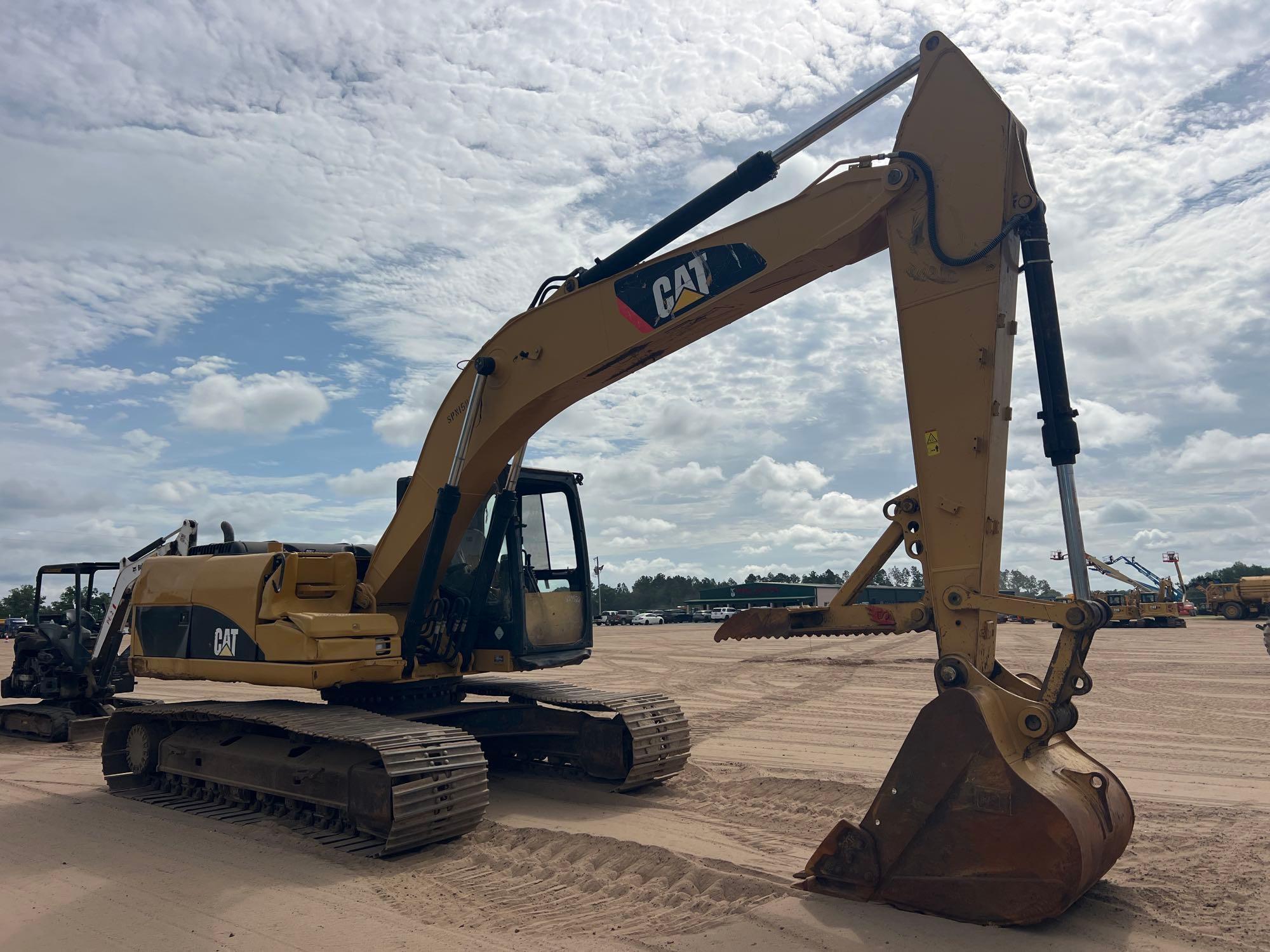 2011 Caterpillar 320DL