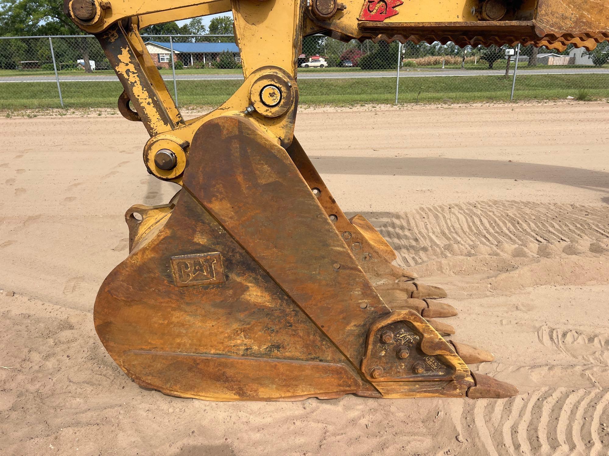 2011 Caterpillar 320DL