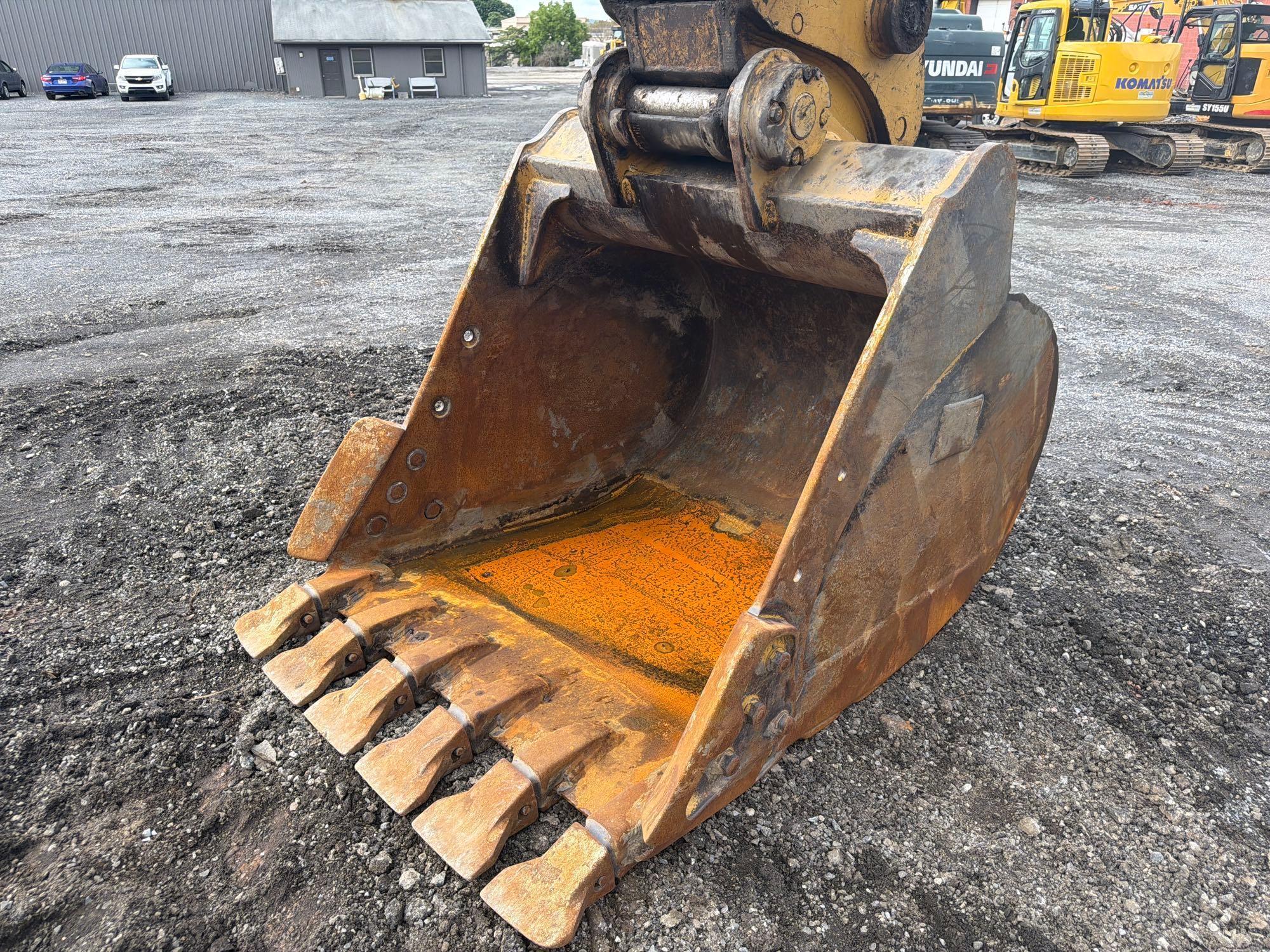 2003 Caterpillar 320C L