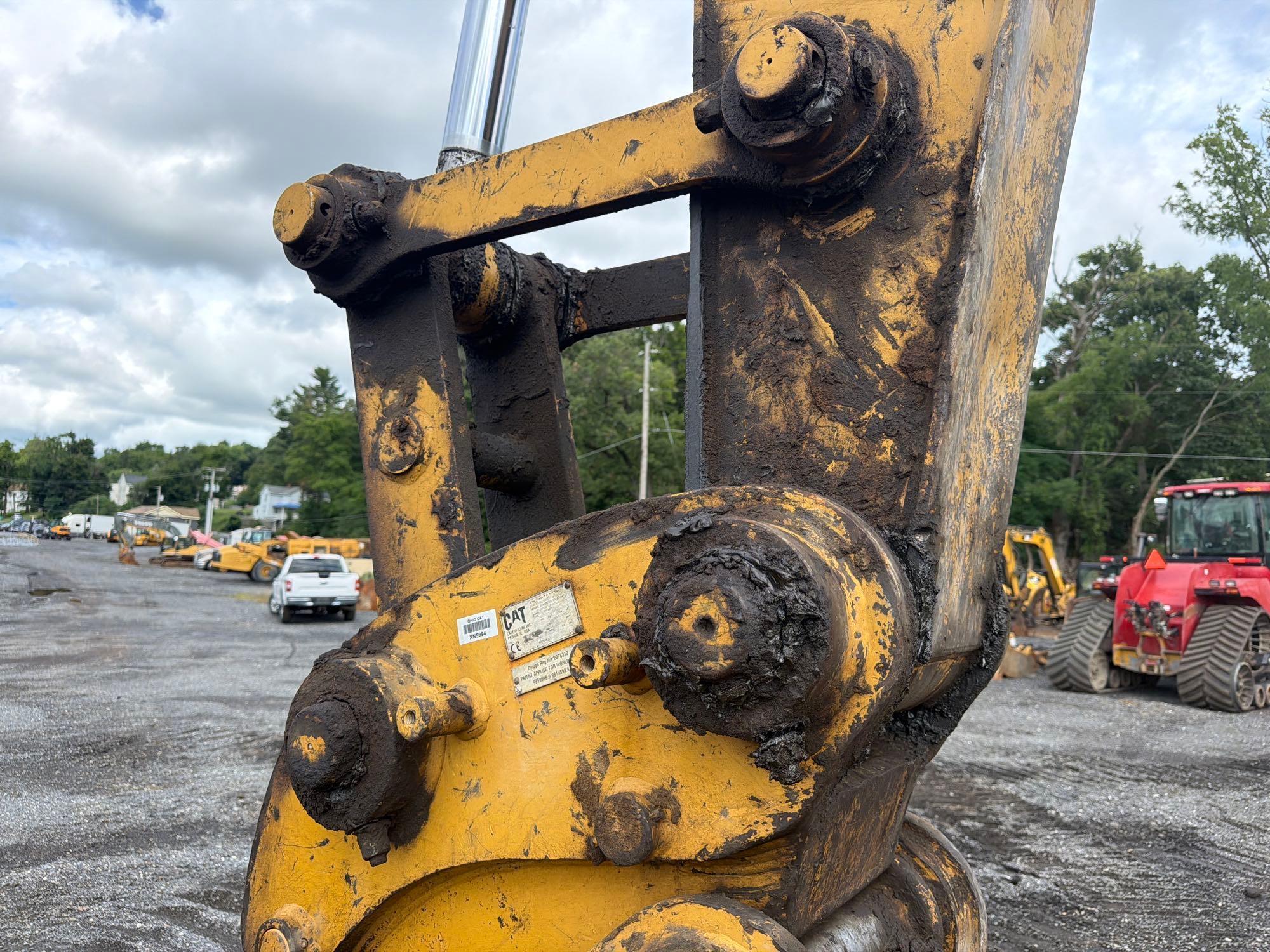 2003 Caterpillar 320C L