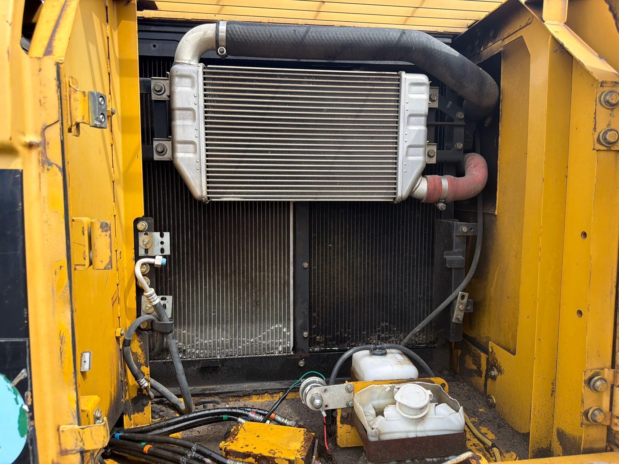 2003 Caterpillar 320C L