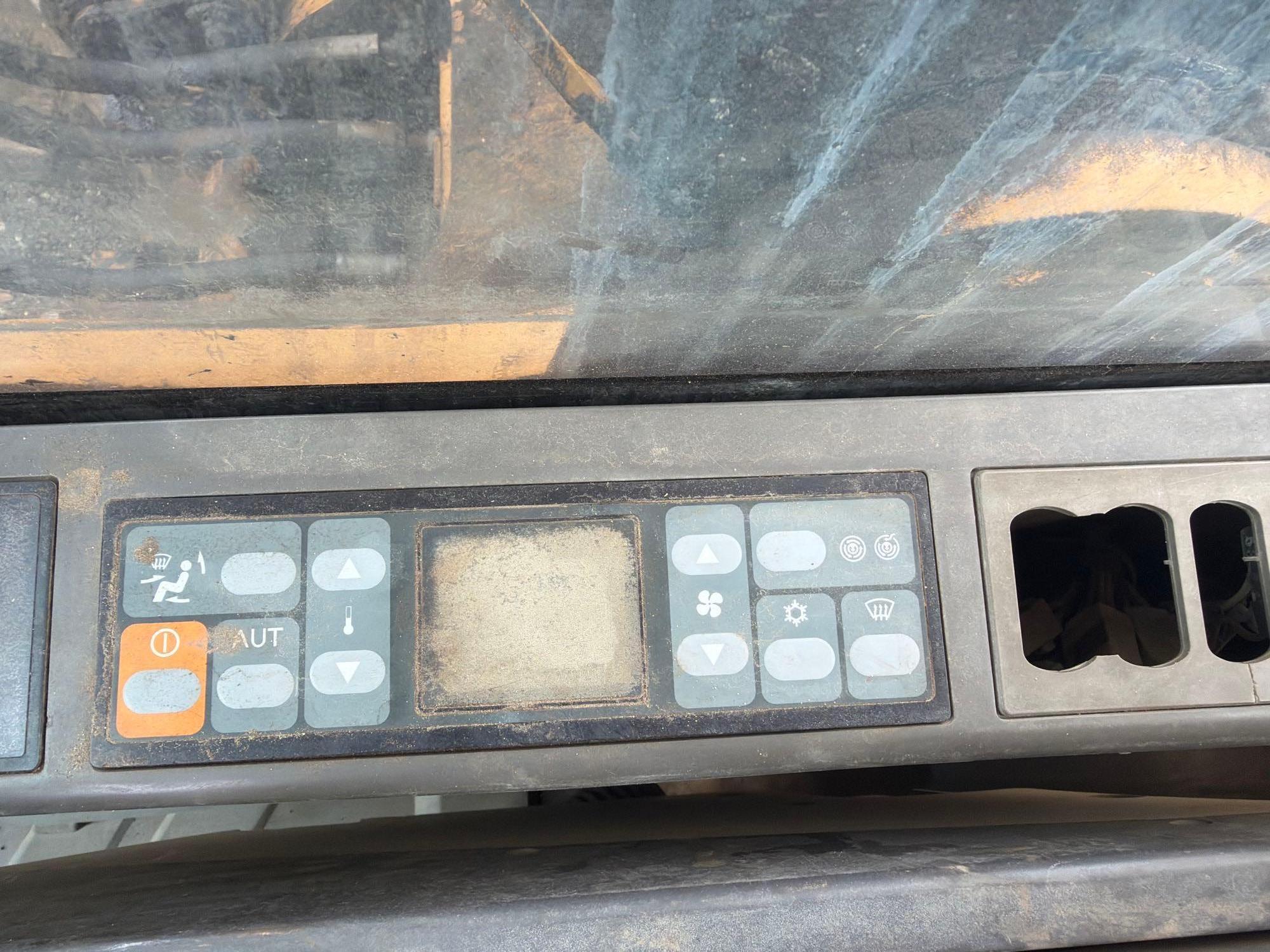 2003 Caterpillar 320C L