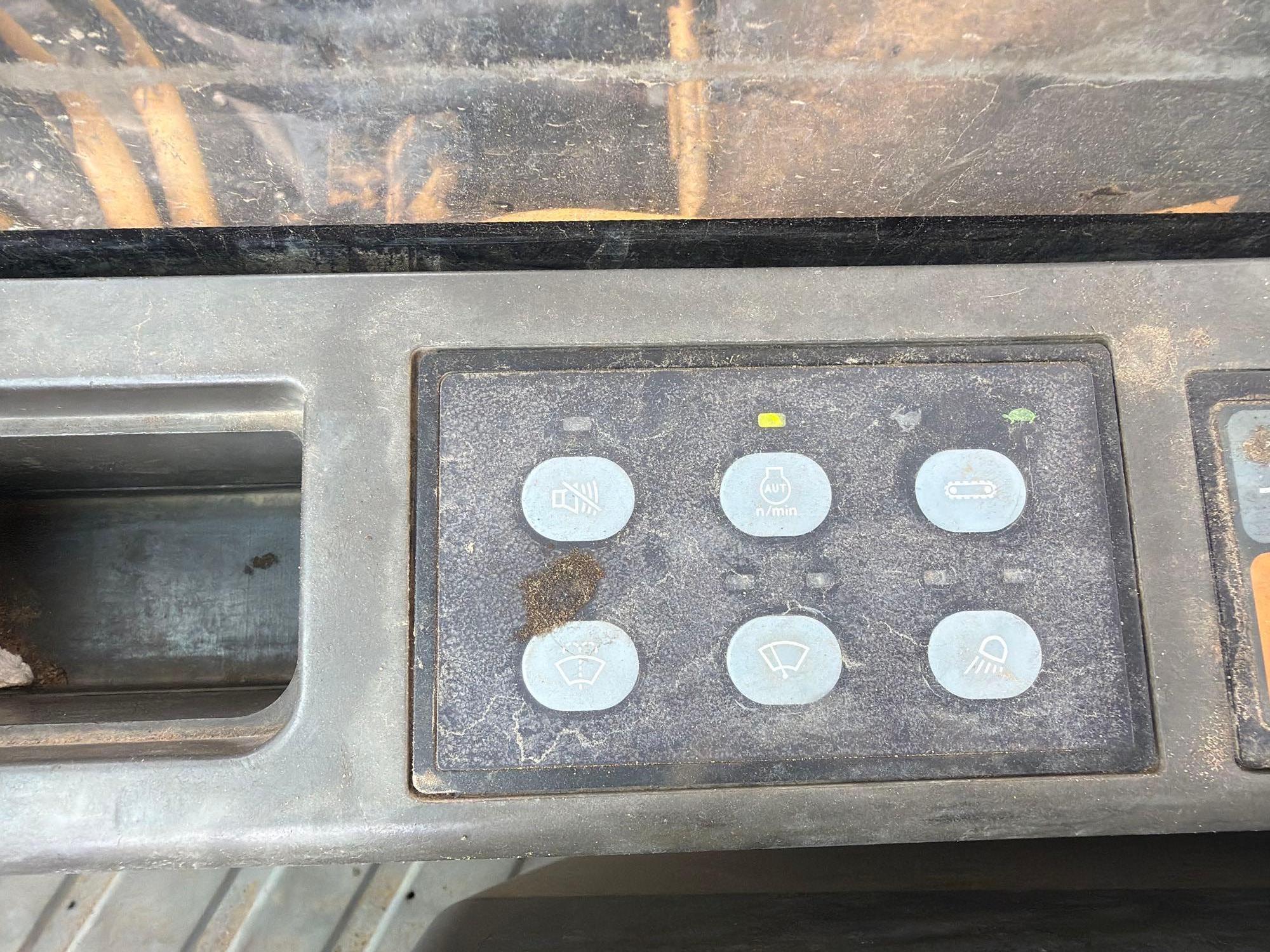 2003 Caterpillar 320C L