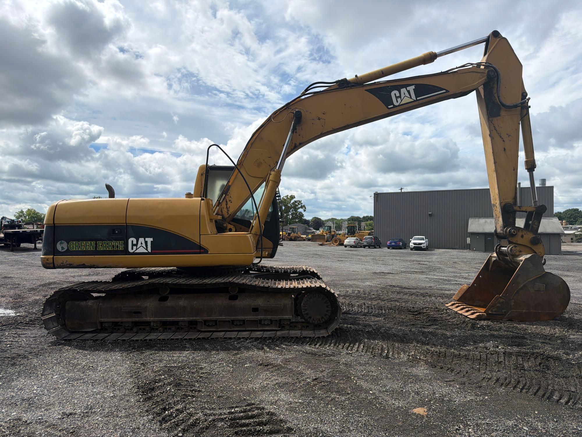 2003 Caterpillar 320C L