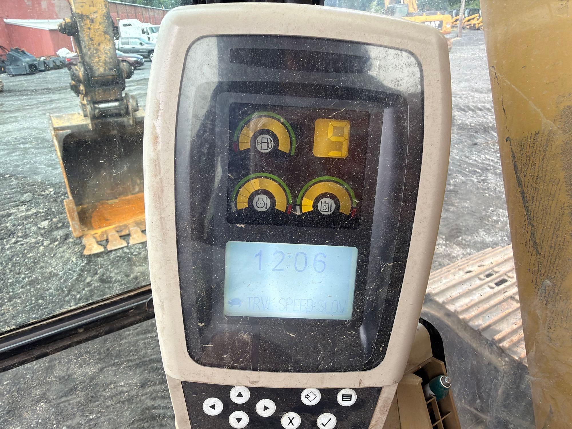 2003 Caterpillar 320C L