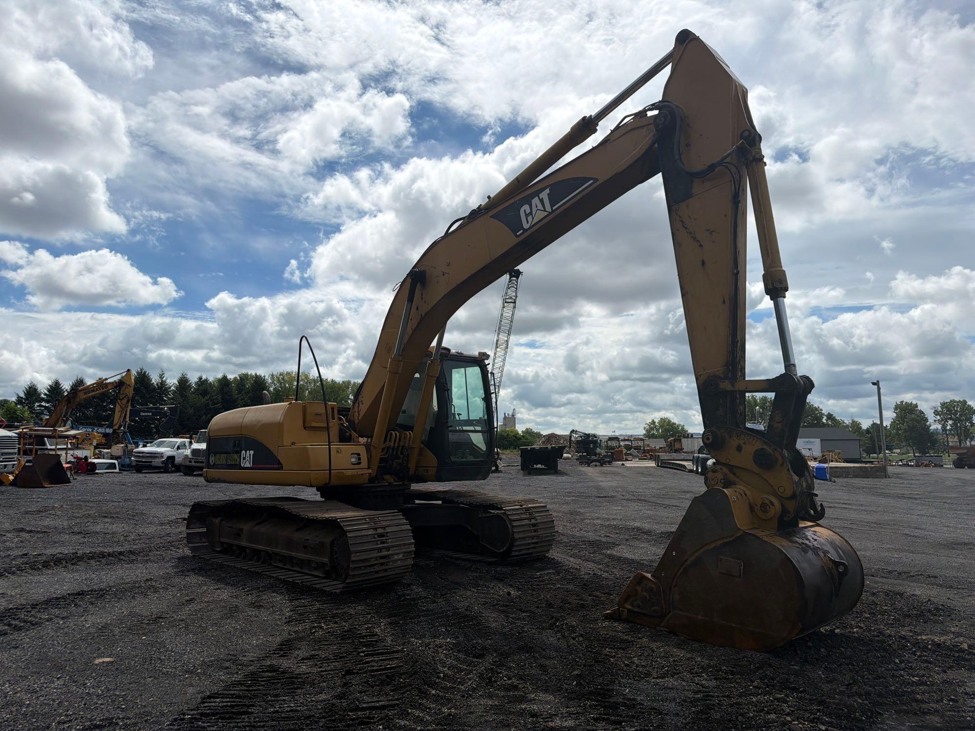 2003 Caterpillar 320C L