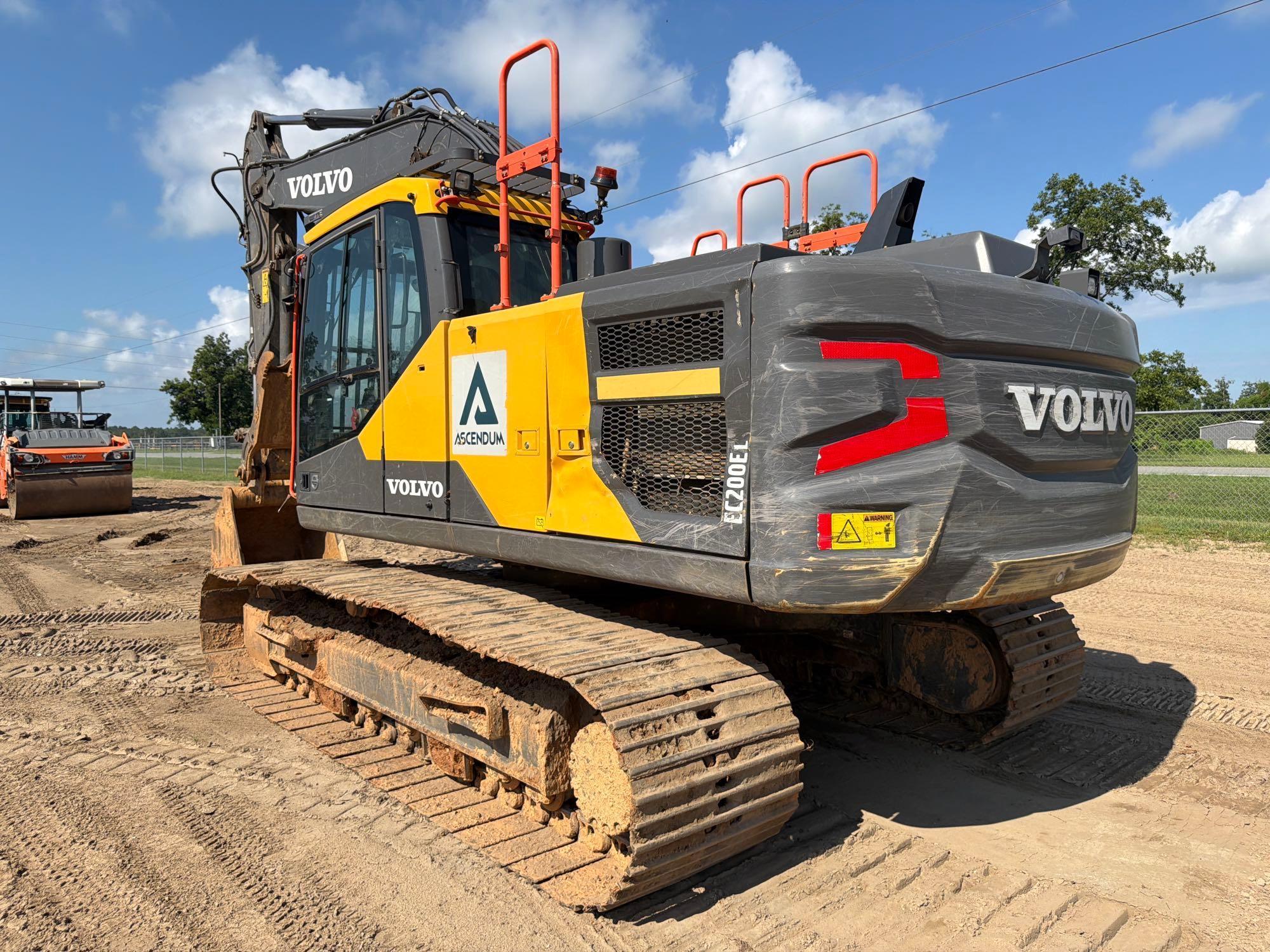 2023 Volvo EC200