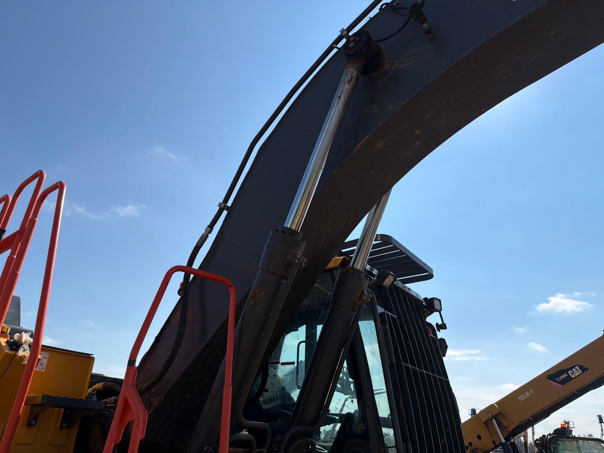 2023 Volvo EC200