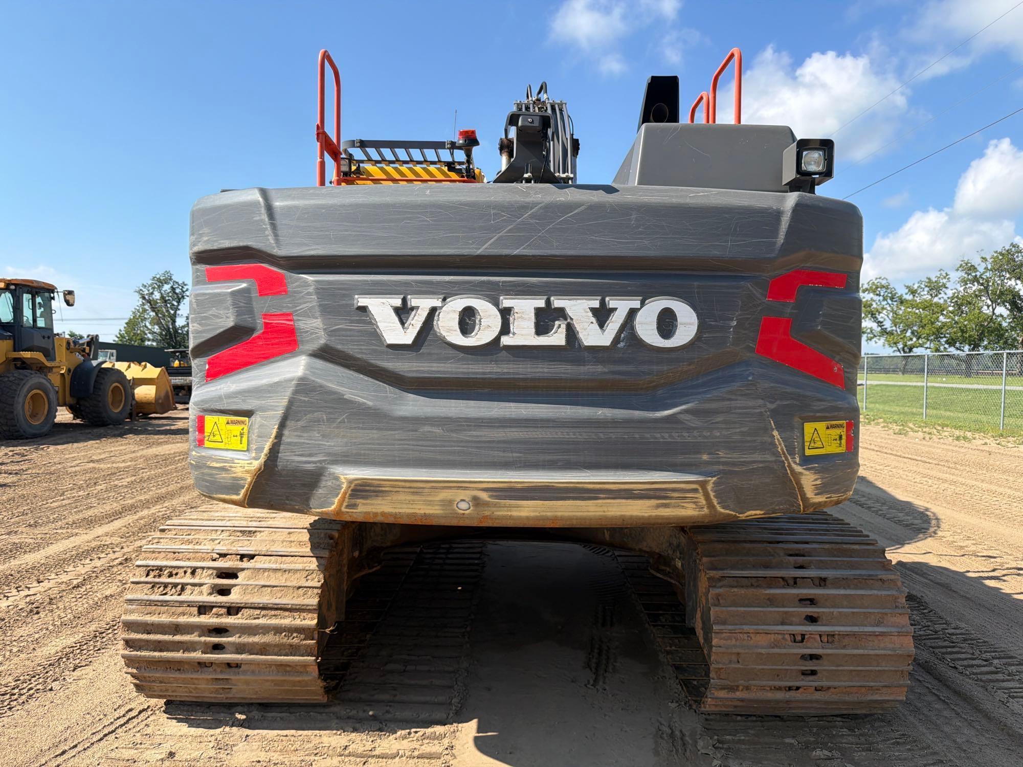 2023 Volvo EC200