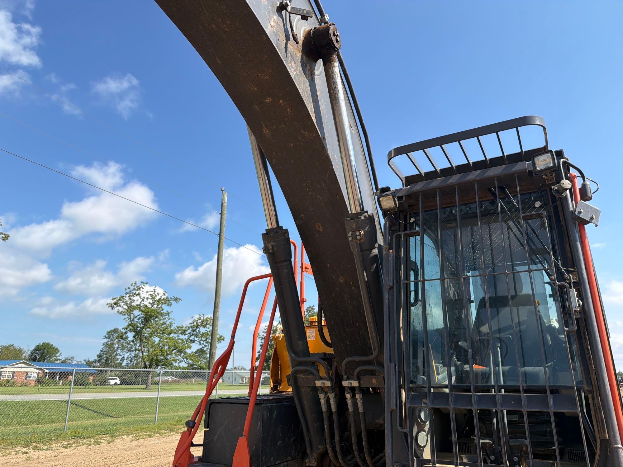2023 Volvo EC200