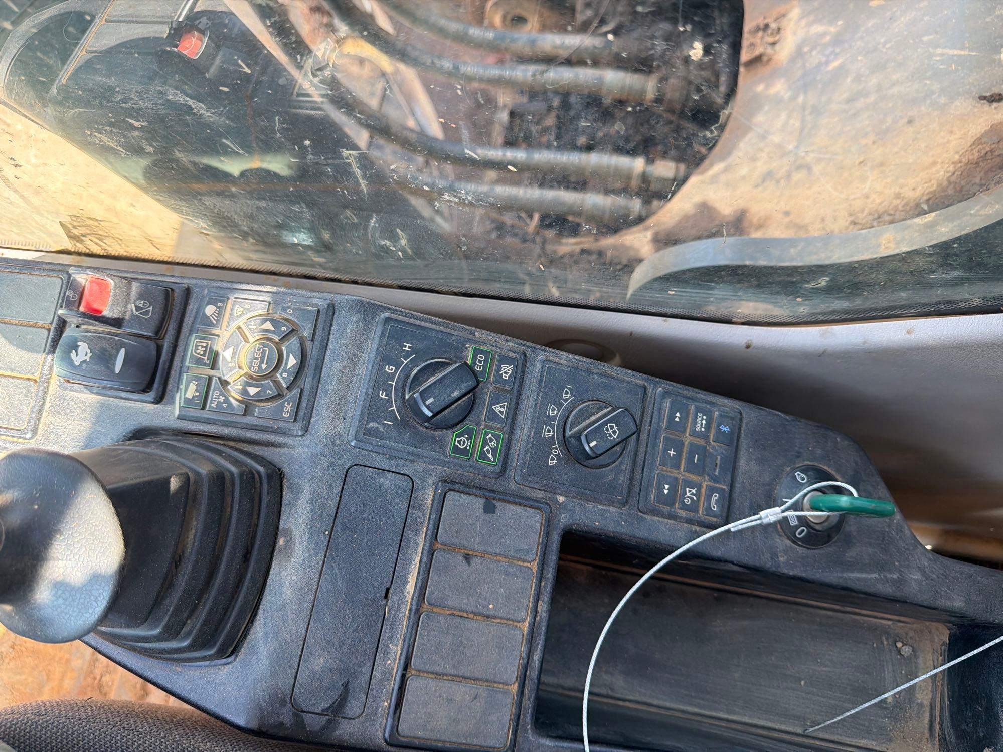 2023 Volvo EC200