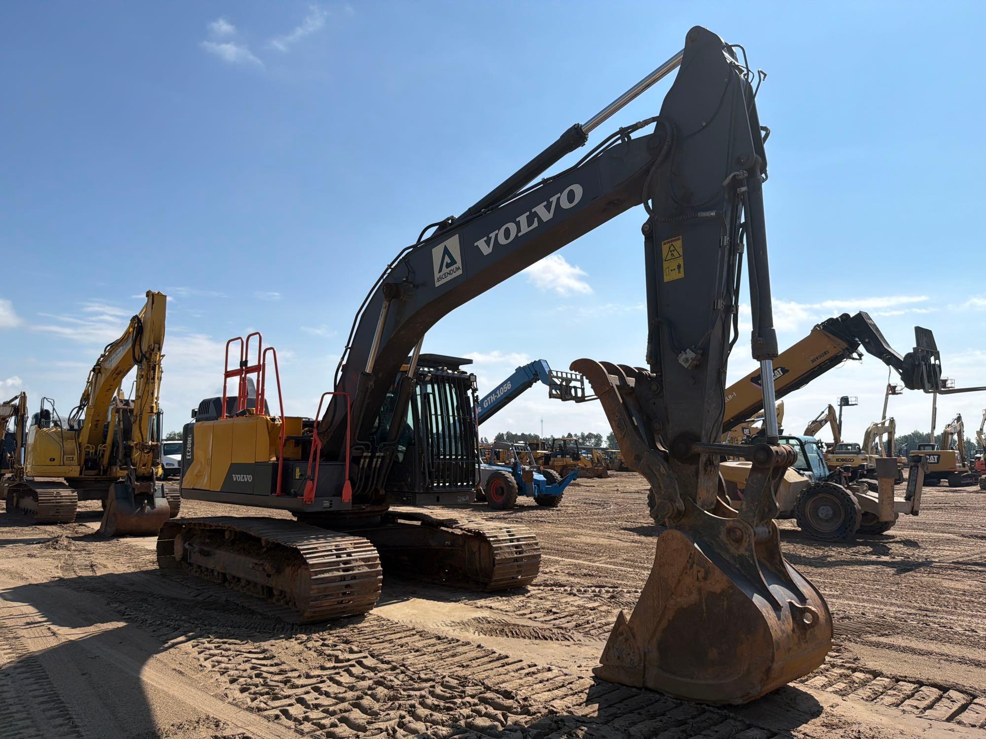 2023 Volvo EC200