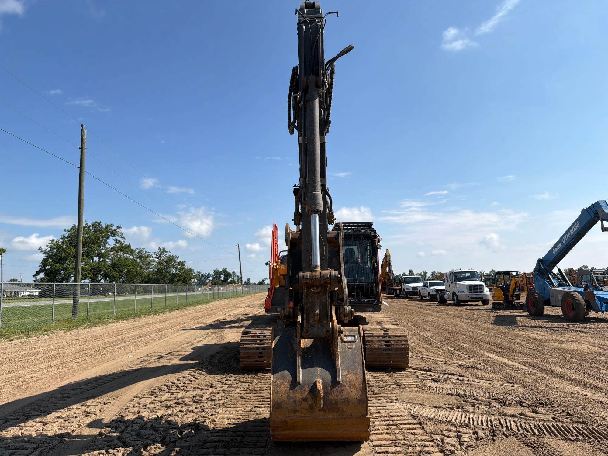 2023 Volvo EC200