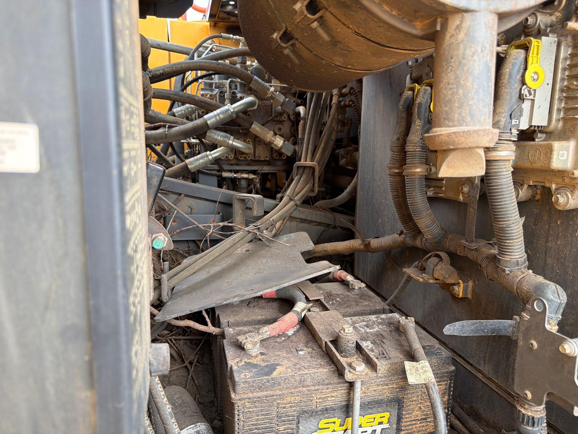 2023 Volvo EC200