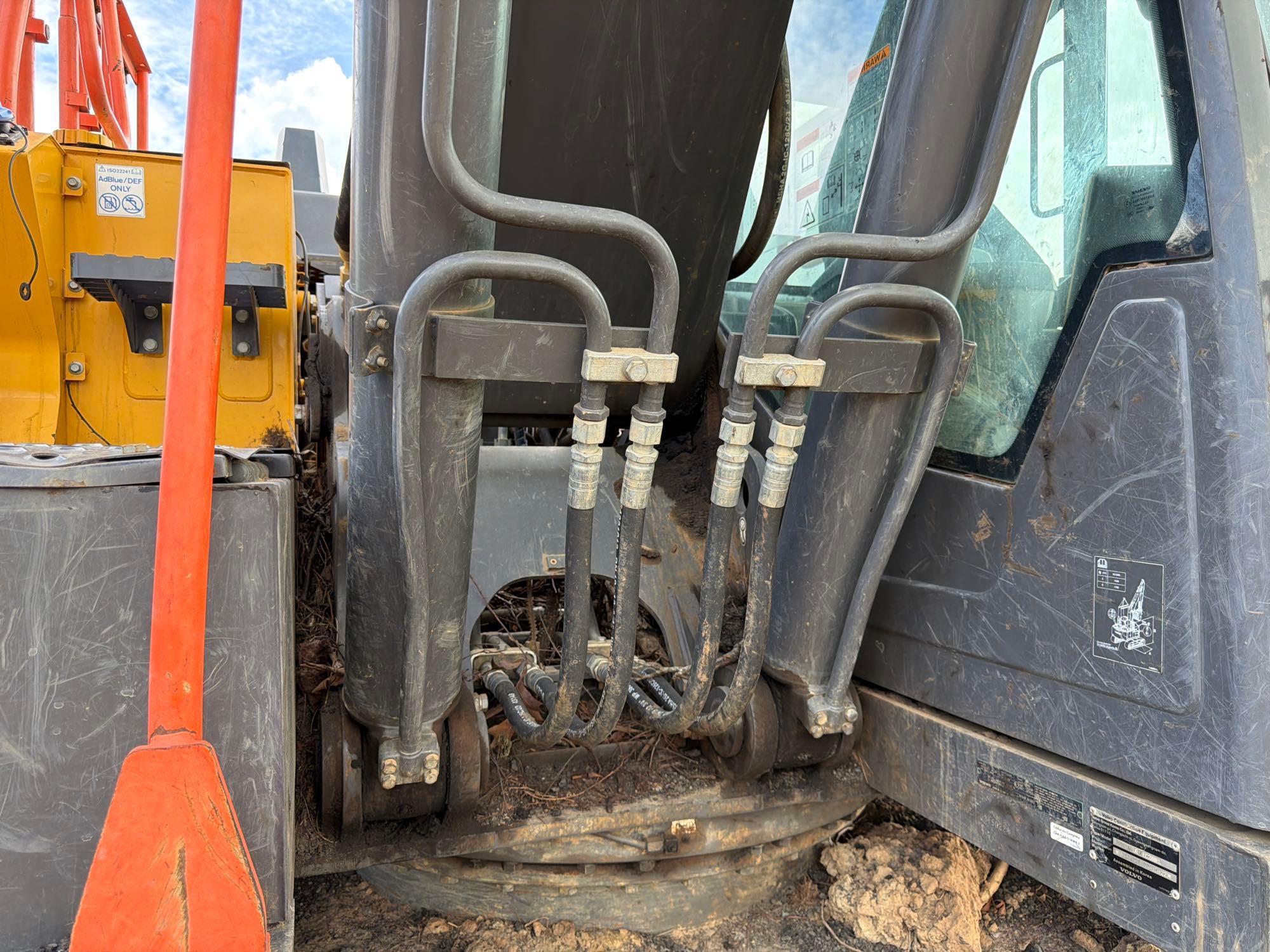 2023 Volvo EC200