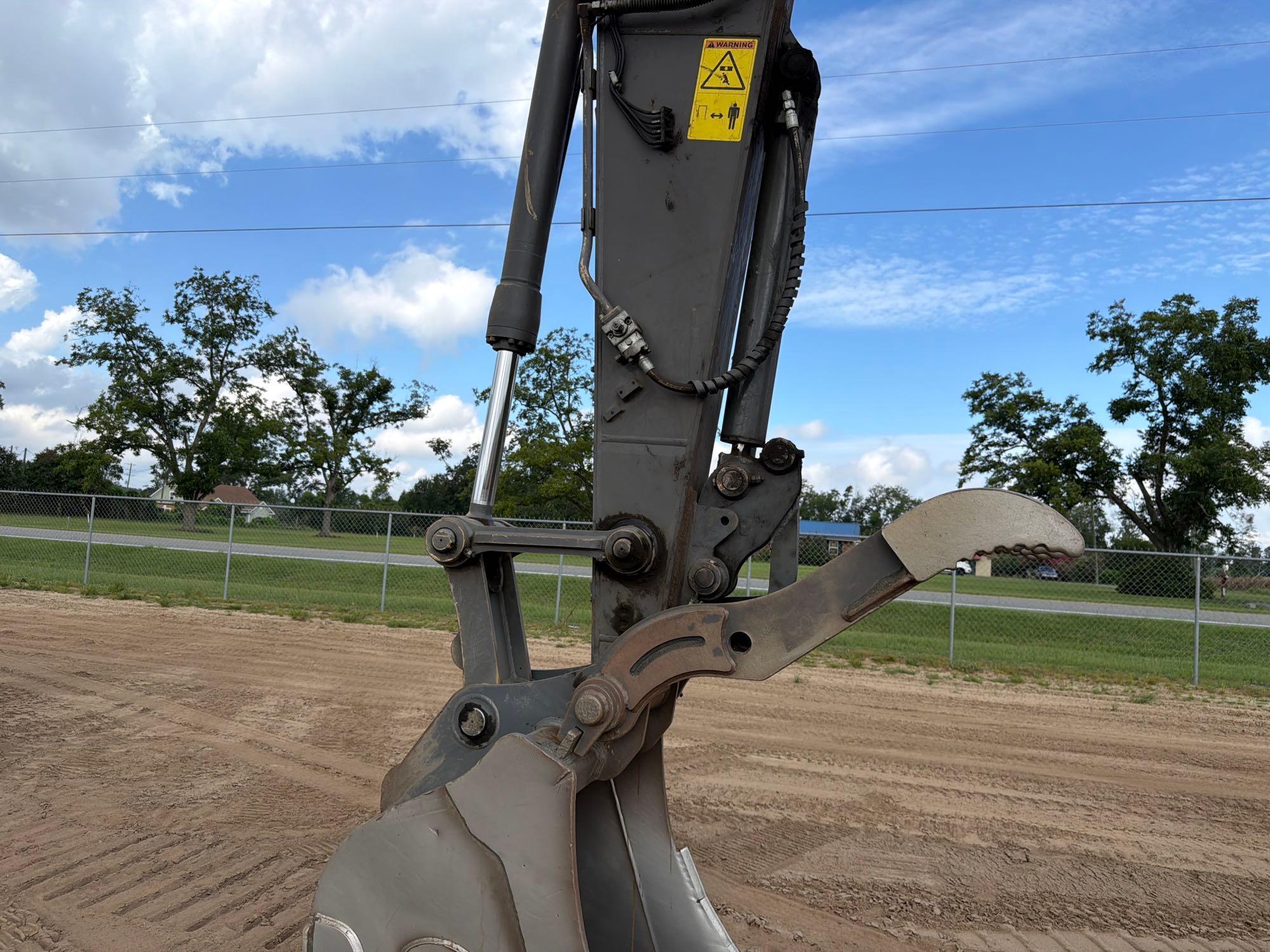 2023 Volvo EC200