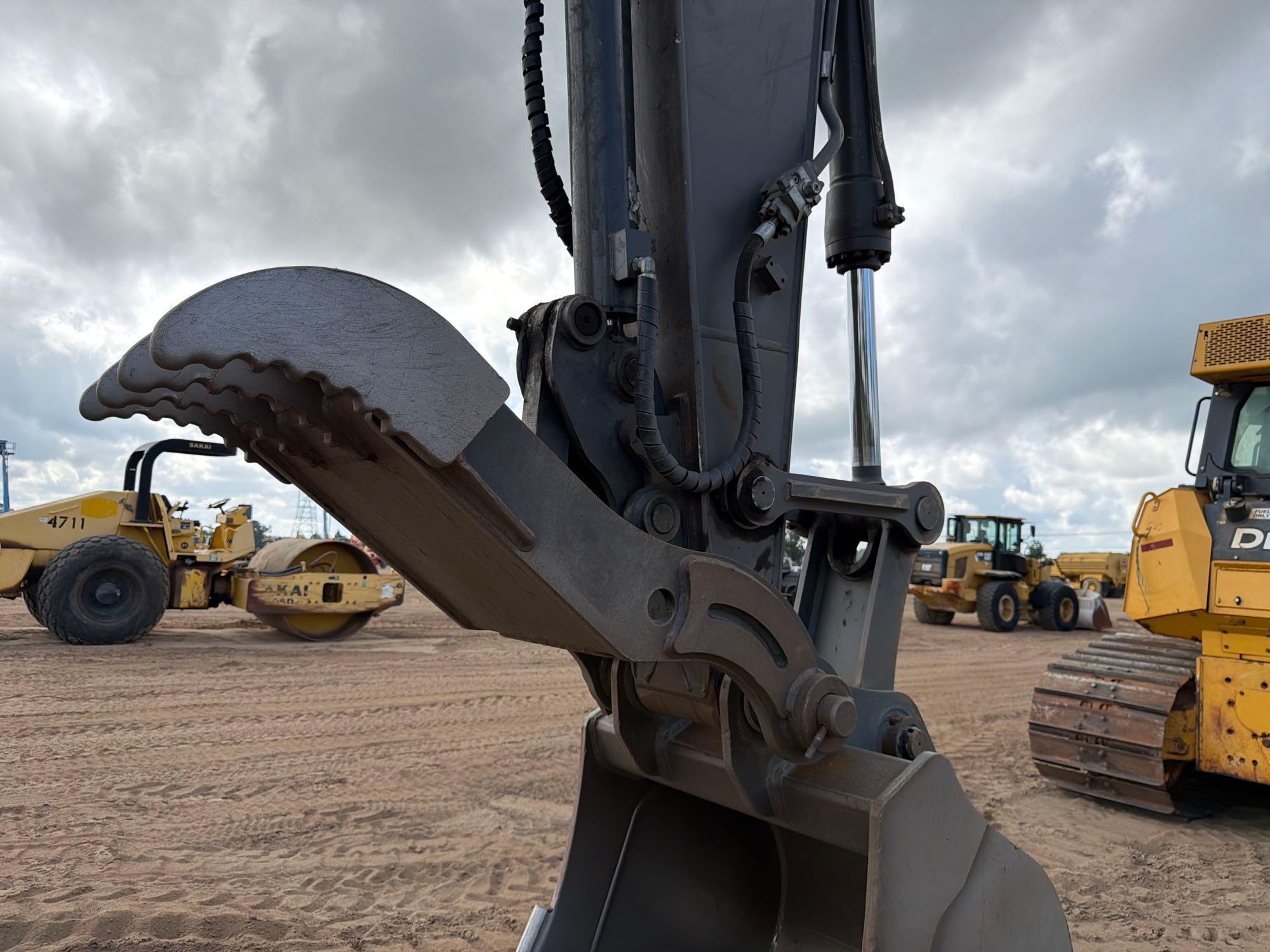 2023 Volvo EC200
