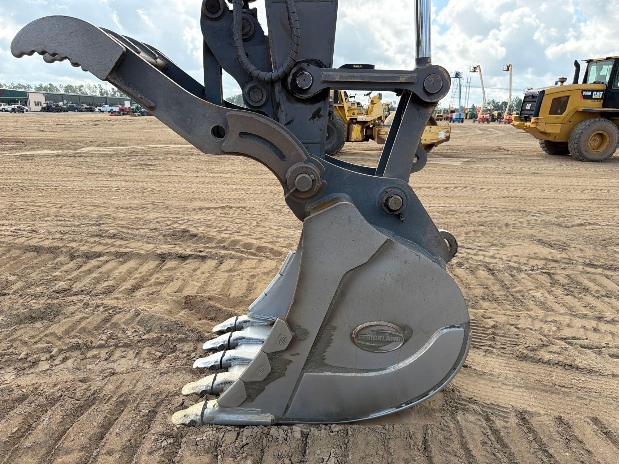 2023 Volvo EC200