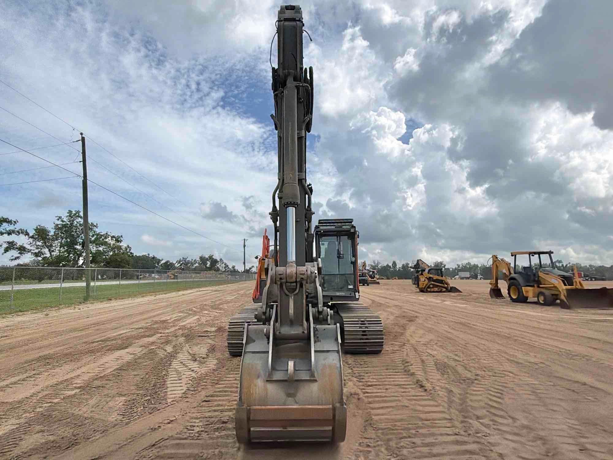 2023 Volvo EC200
