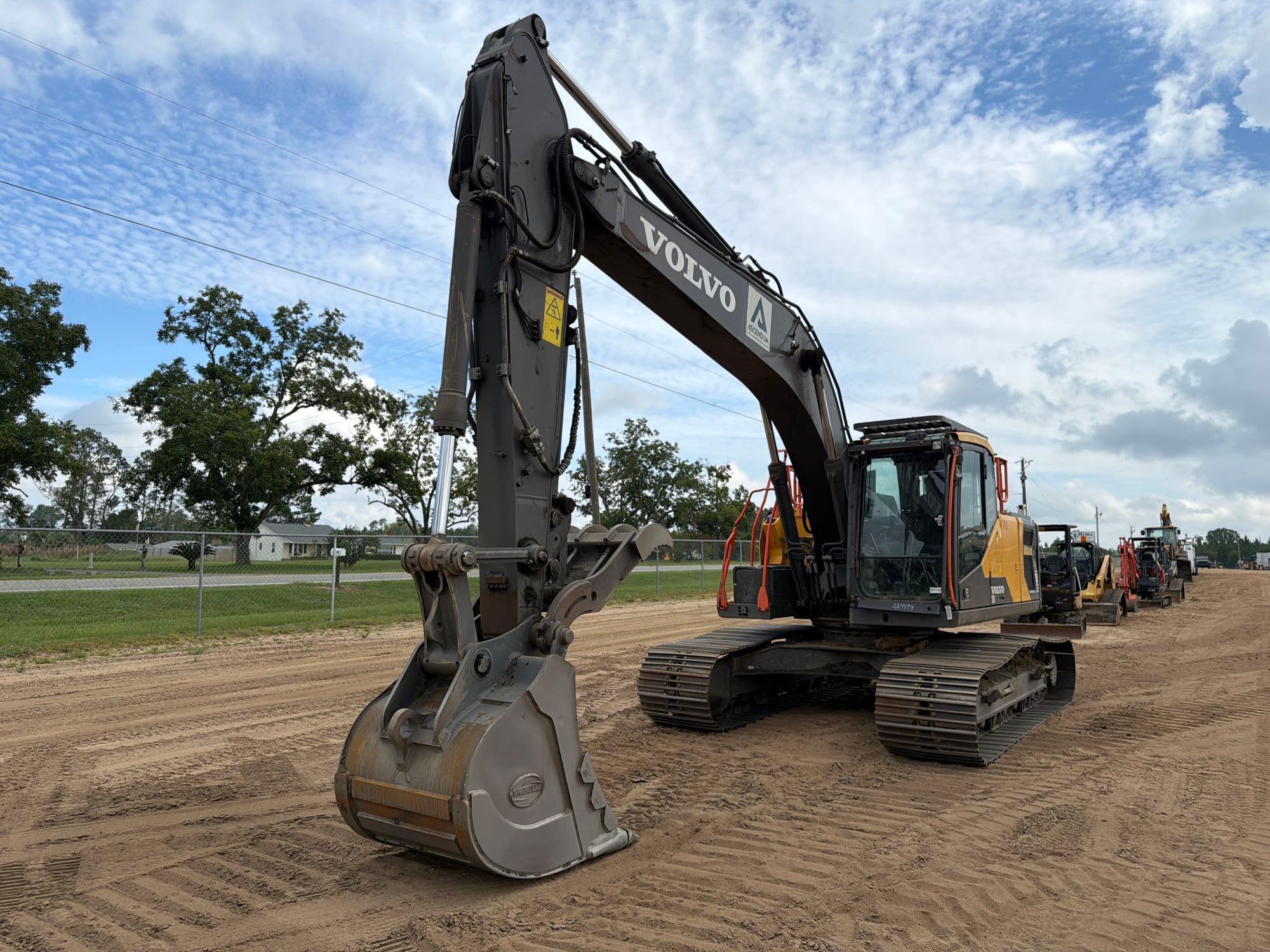 2023 Volvo EC200