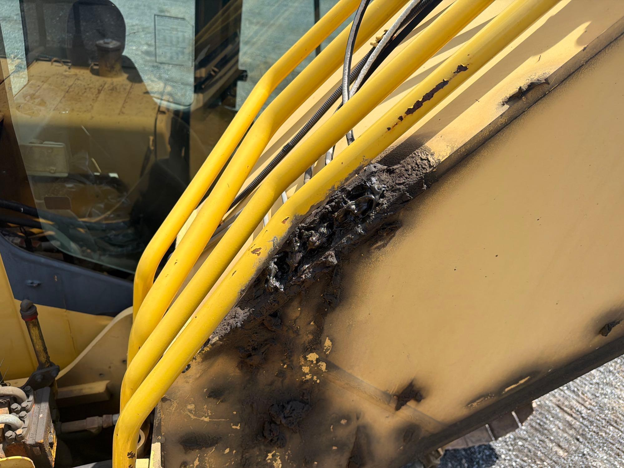 2006 Komatsu PC220LC-8