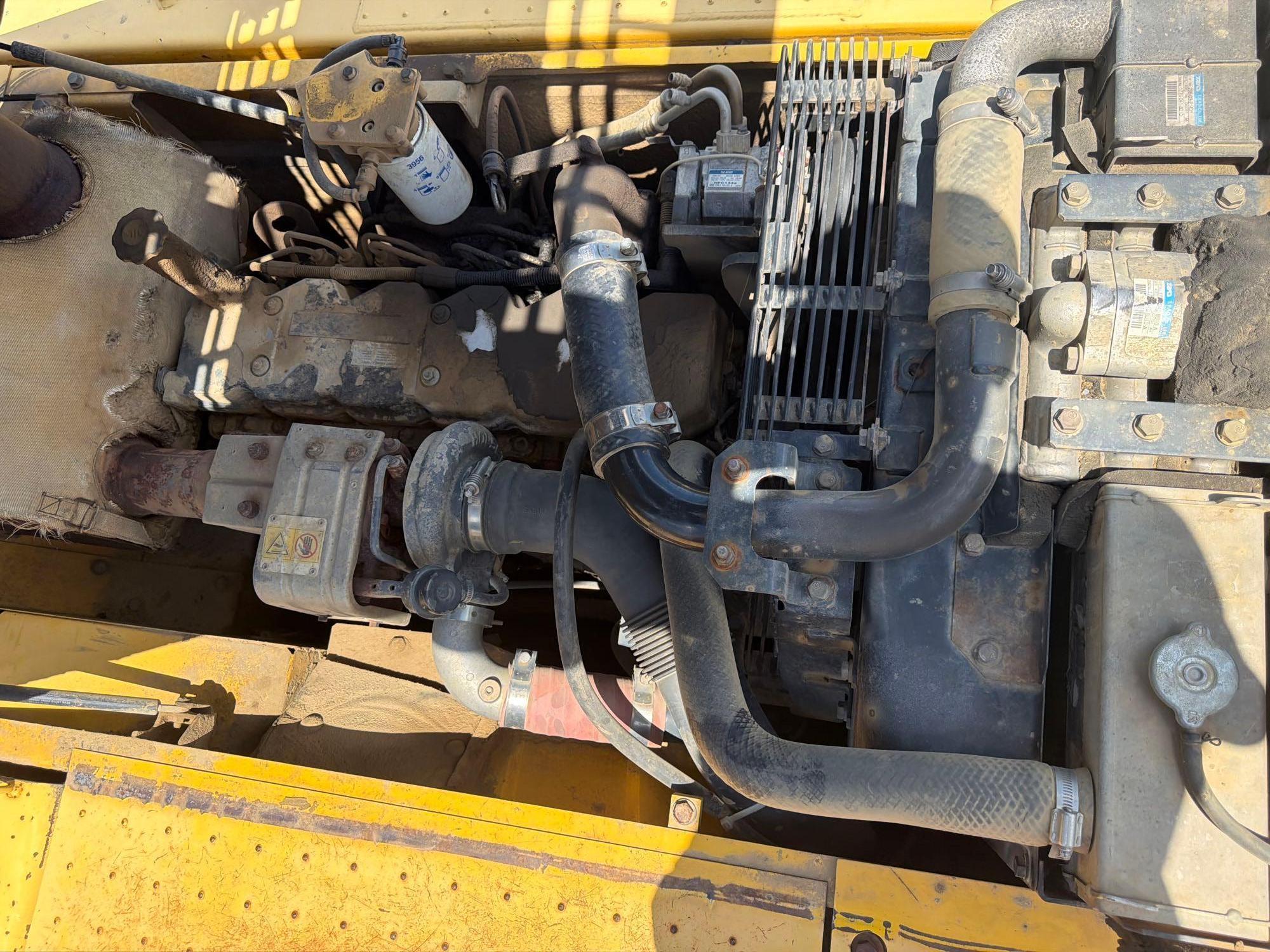 2006 Komatsu PC220LC-8