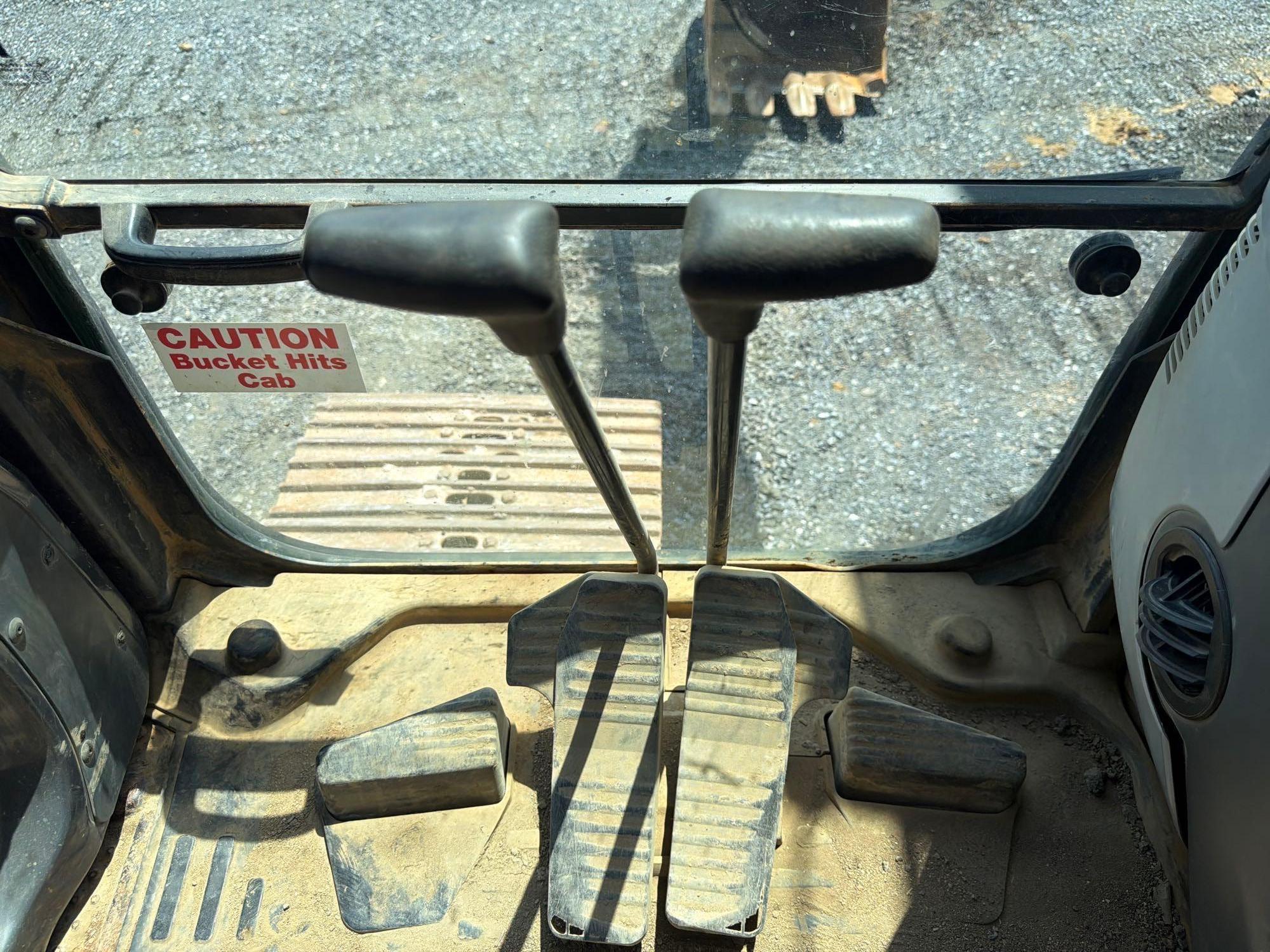 2006 Komatsu PC220LC-8