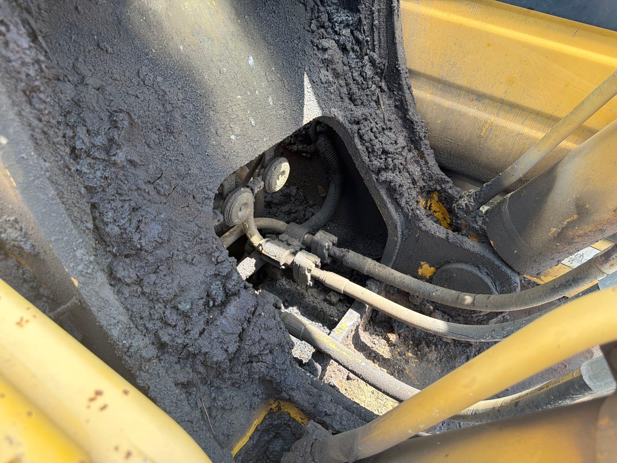 2006 Komatsu PC220LC-8