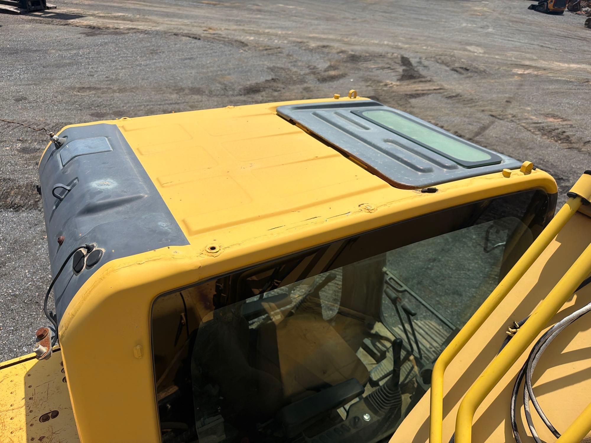2006 Komatsu PC220LC-8