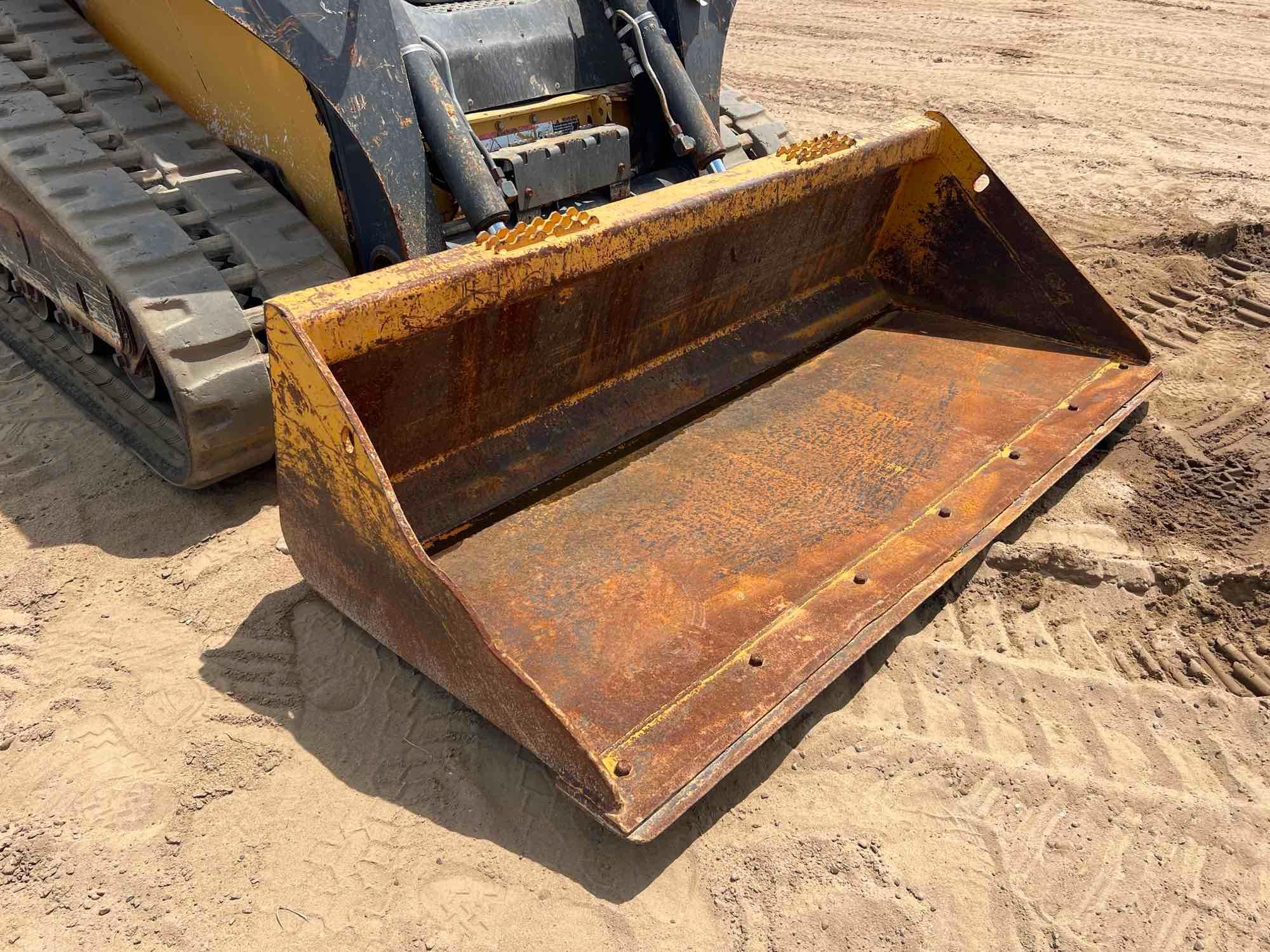 2015 John Deere 323E