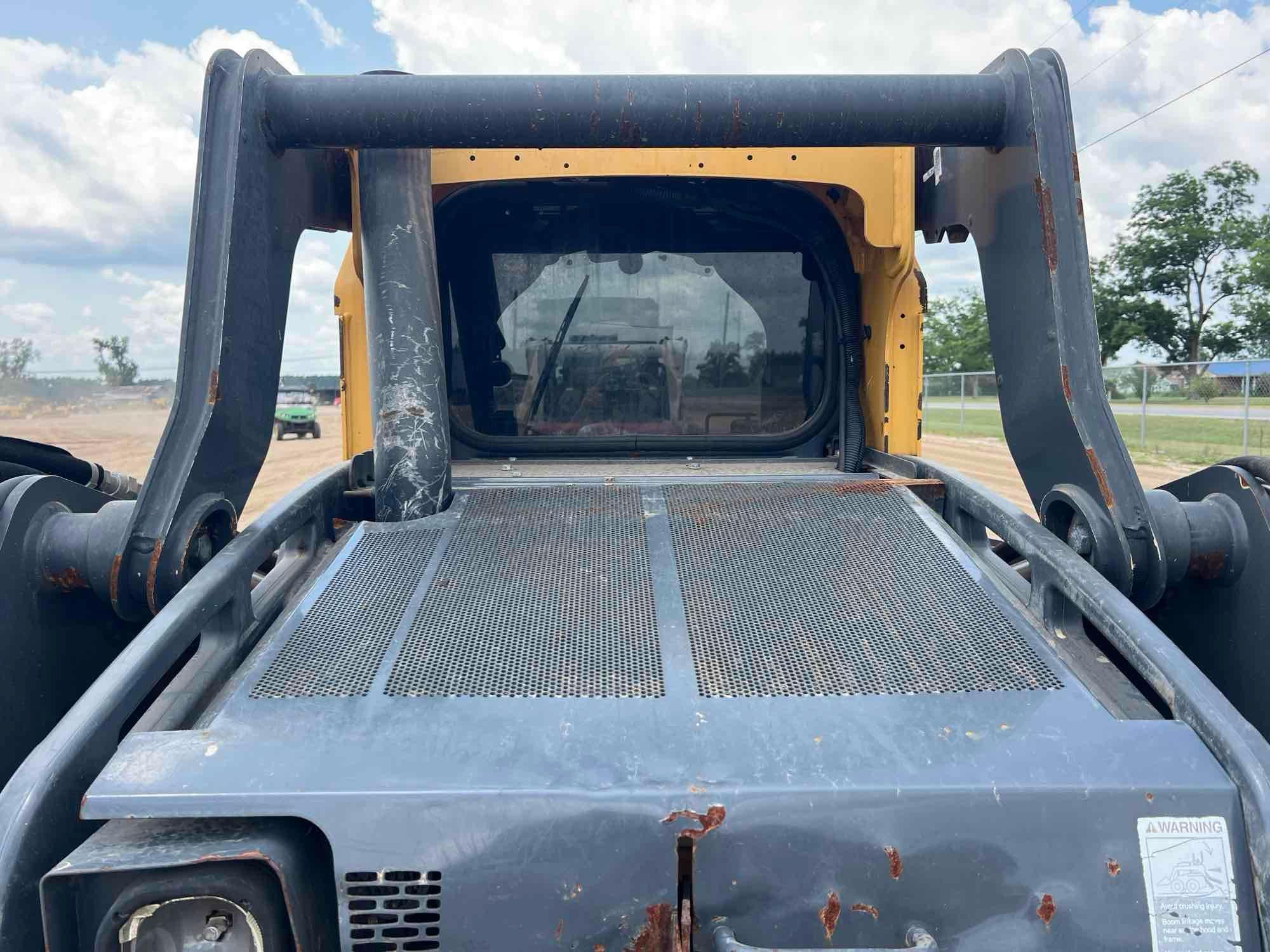 2015 John Deere 323E