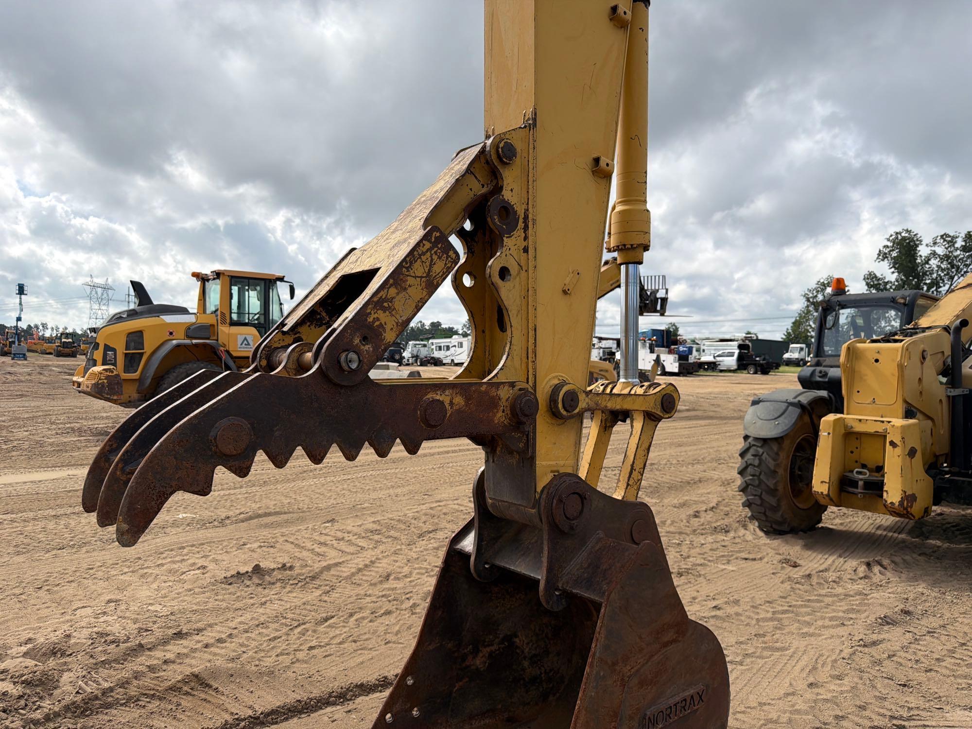 2006 John Deere 160C LC